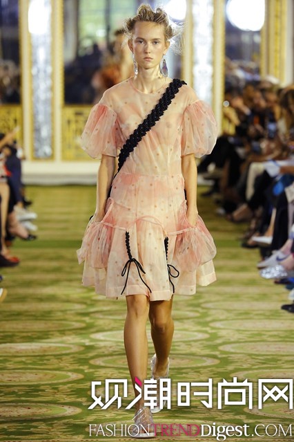 Simone Rocha 2016ʱװŮװϵ㳡ͼƬ