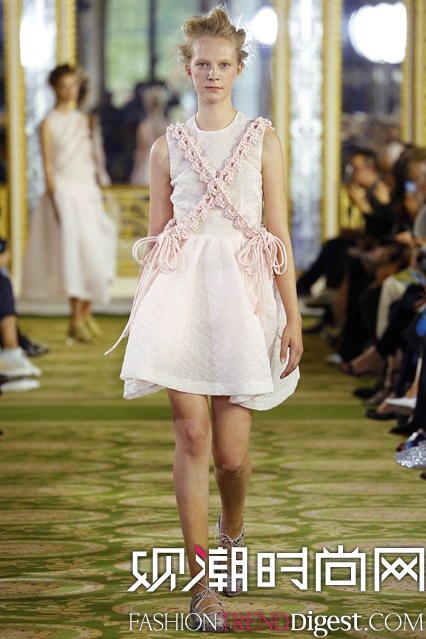 Simone Rocha 2016ʱװŮװϵ㳡ͼƬ