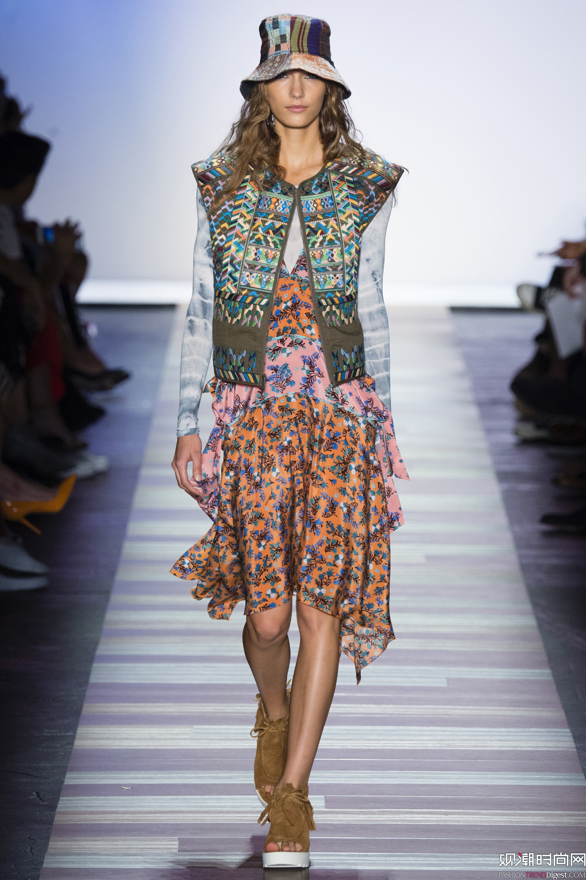 BCBG Max Azria 2016ϵм~sr(sh)bܸDƬ