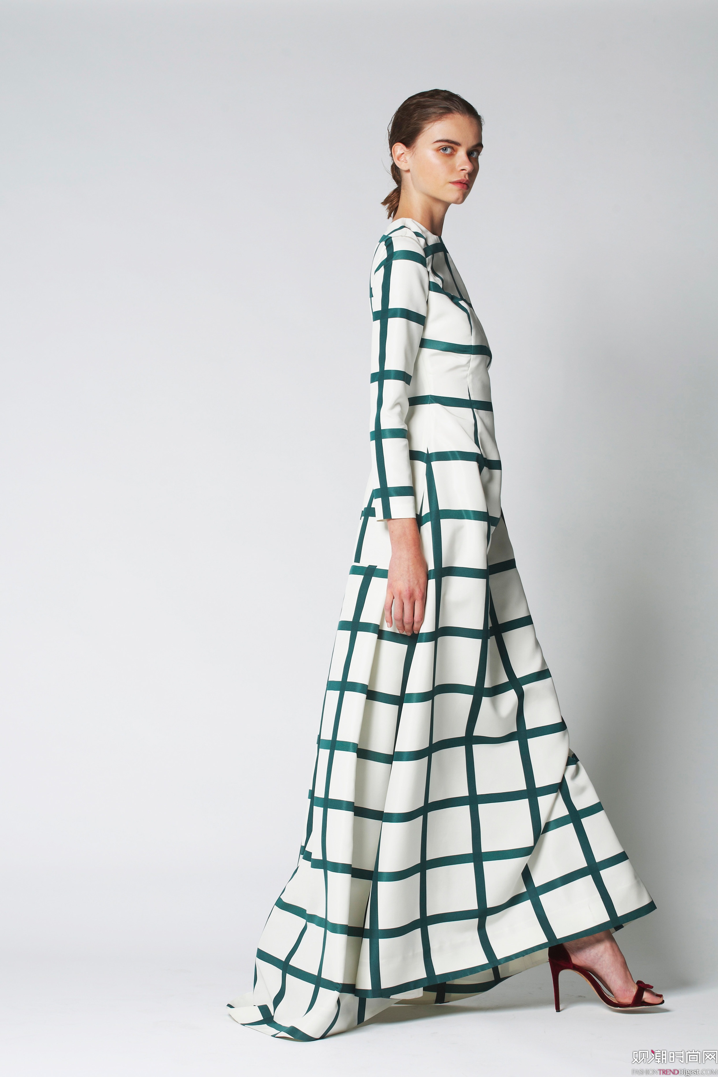 Katie Ermilio 2016ϵLookBookDƬ
