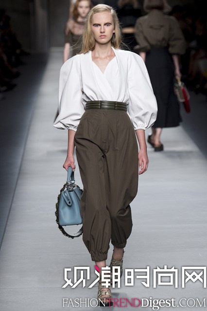 Fendi 2016ϵʱװܸͼƬ