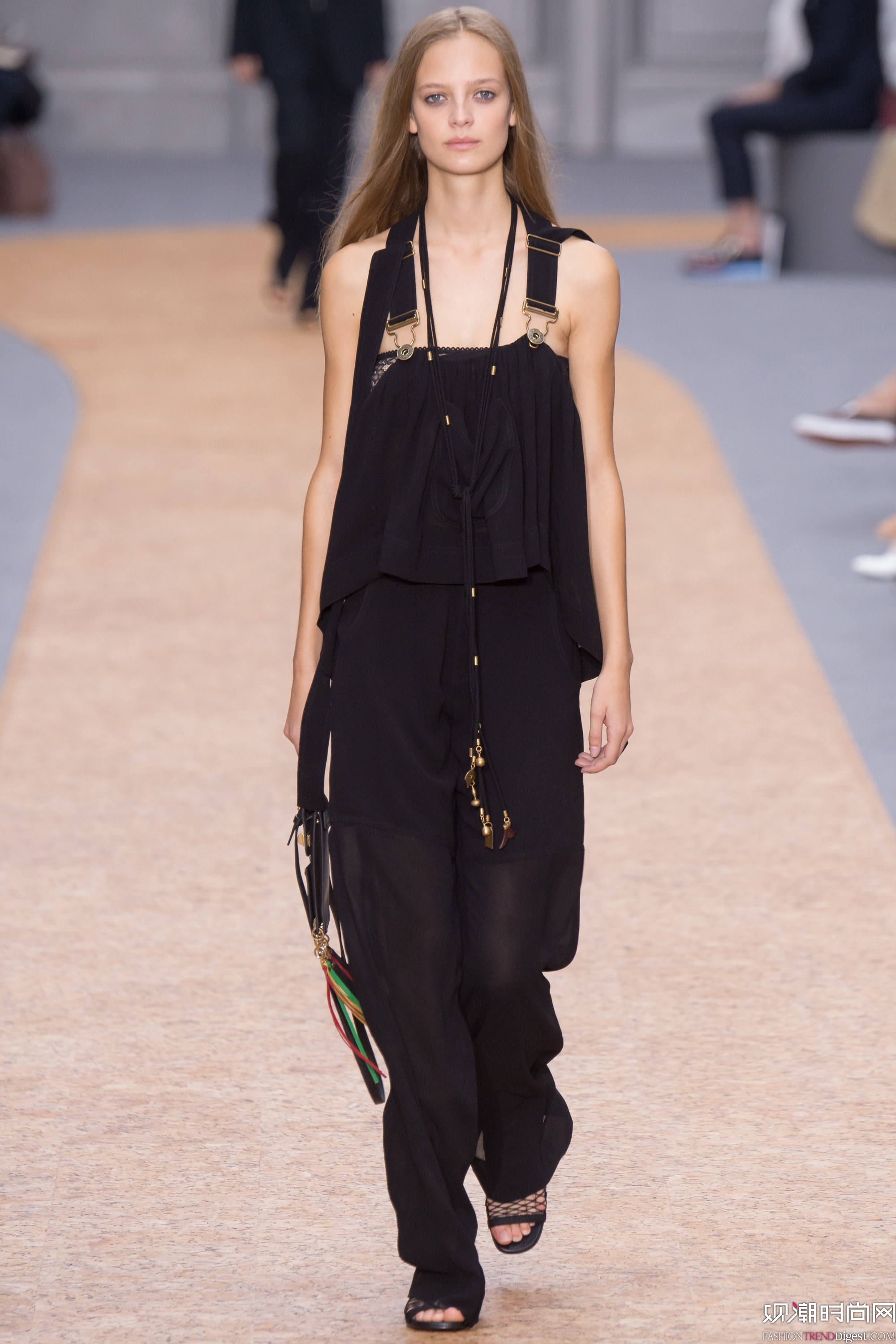 Chloe 2016ϵаʱװܸͼƬ