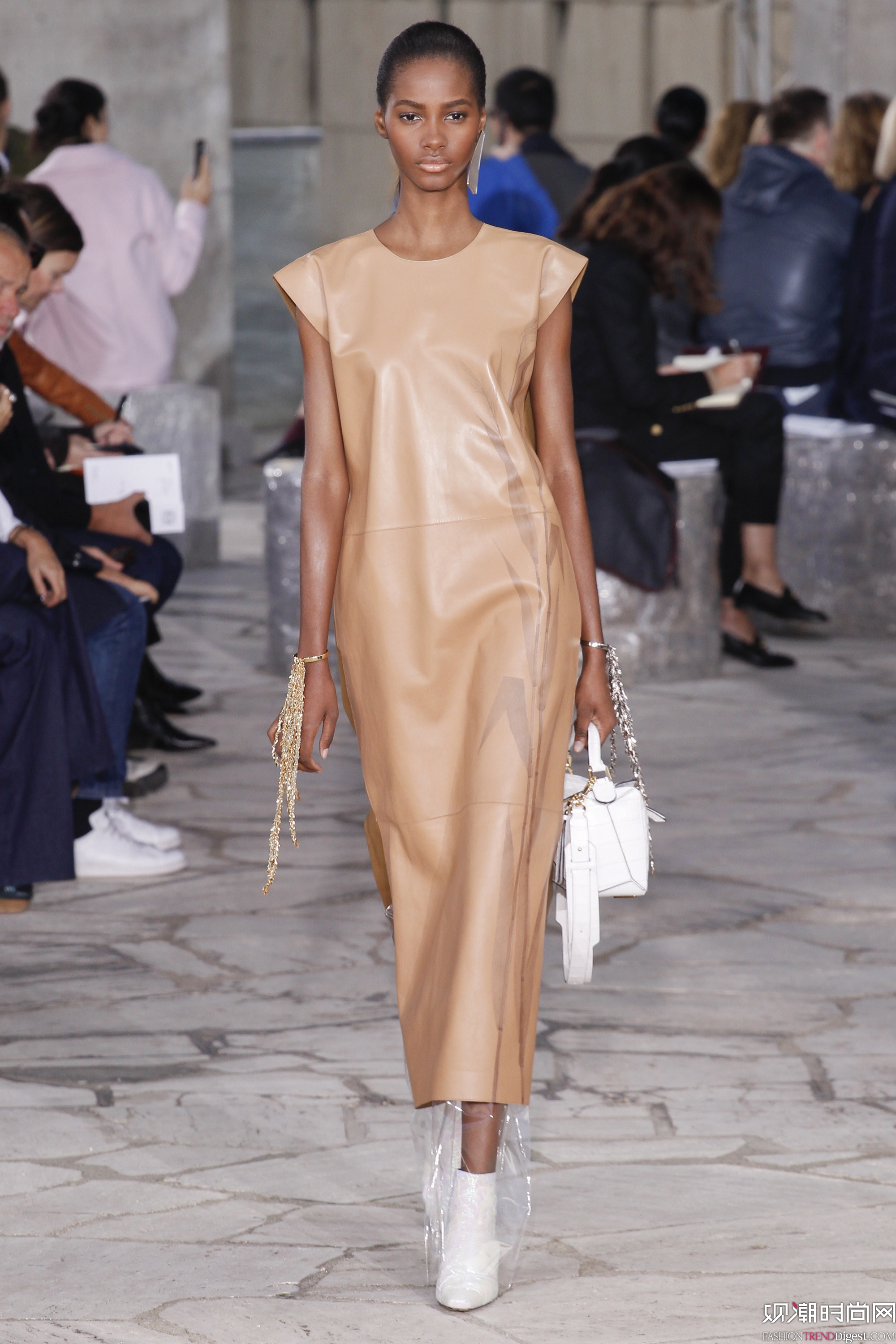 Loewe 2016ϵаr(sh)bܸDƬ