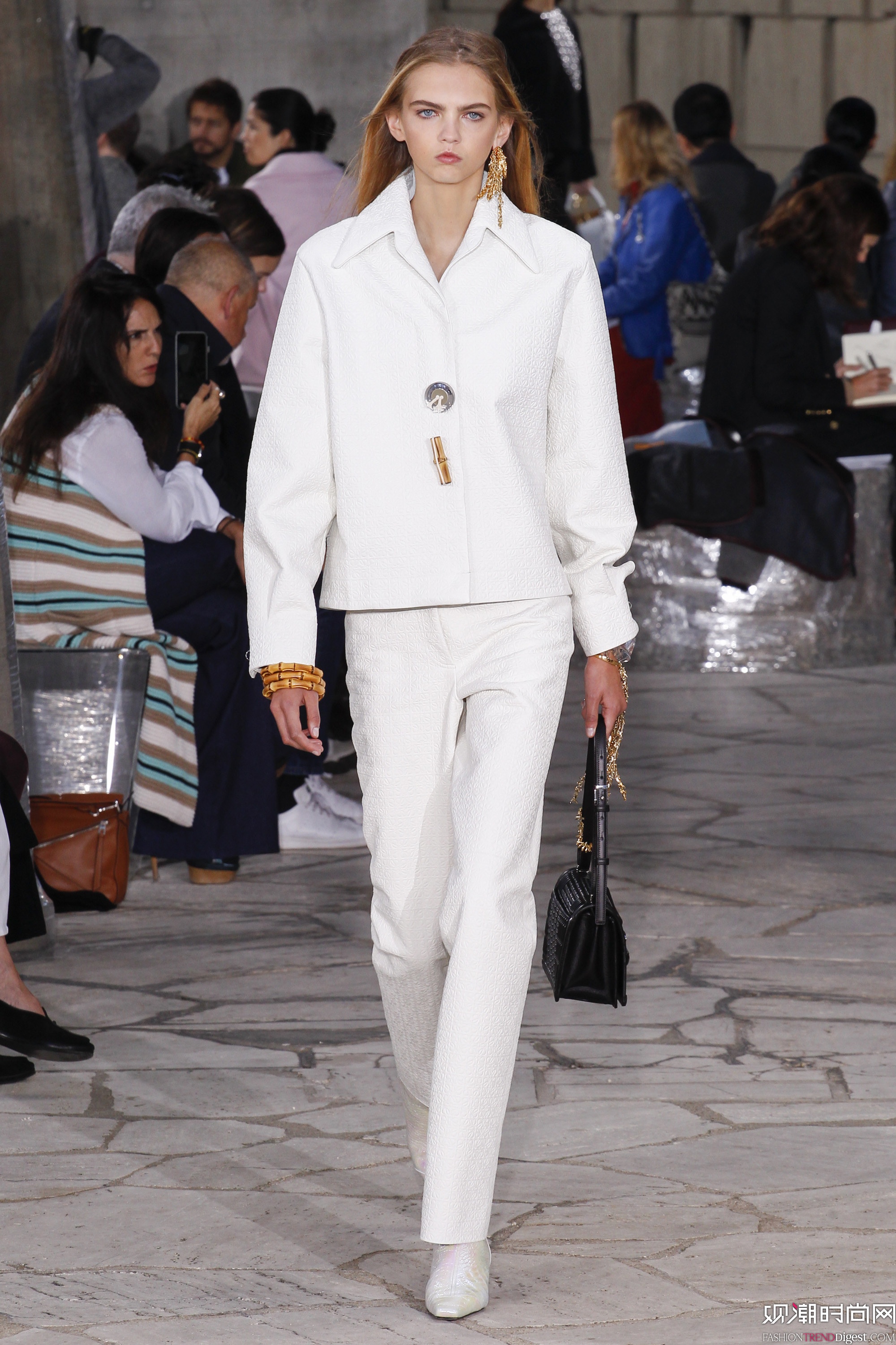 Loewe 2016ϵаr(sh)bܸDƬ