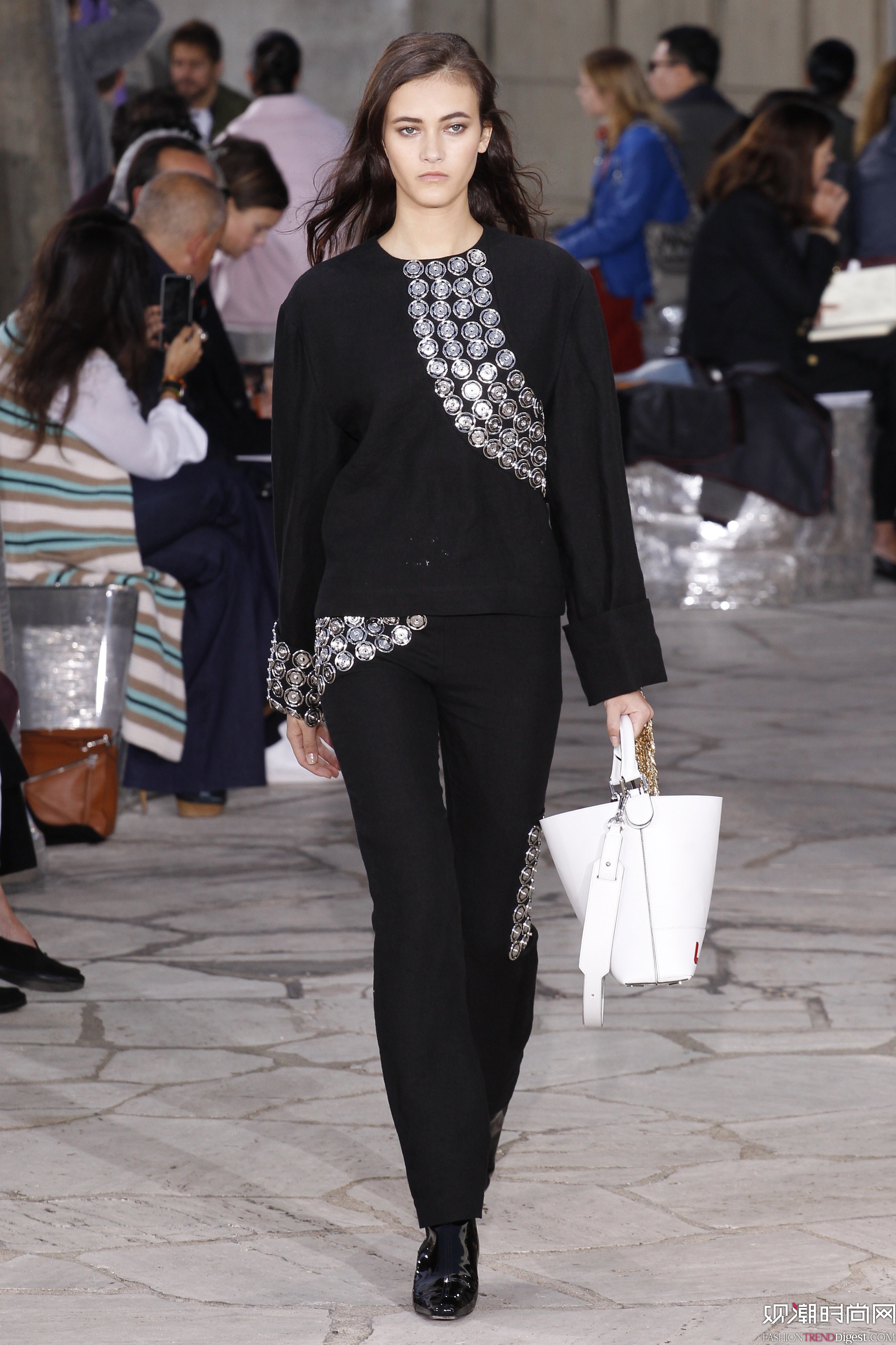 Loewe 2016ϵаrbܸDƬ