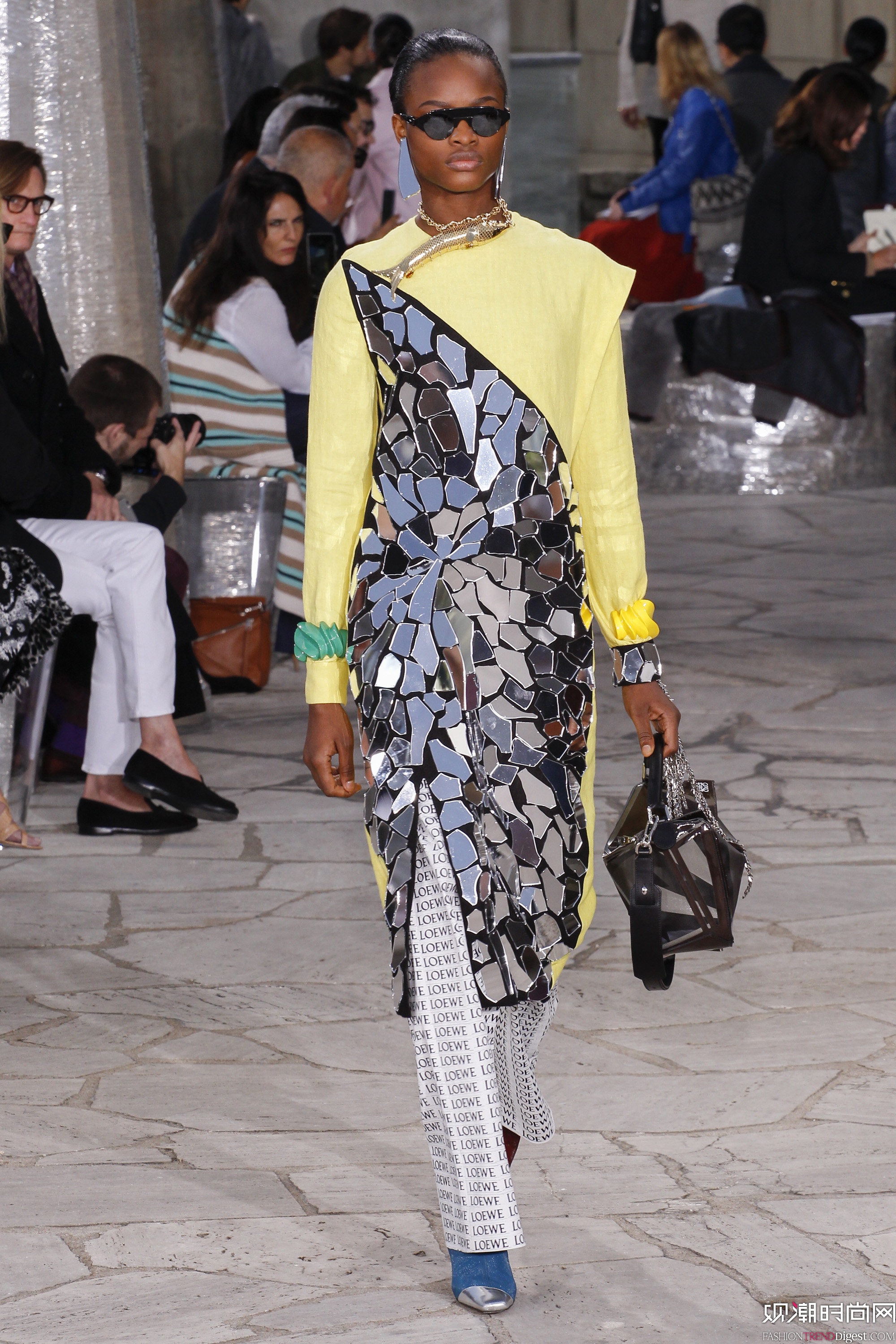 Loewe 2016ϵаr(sh)bܸDƬ