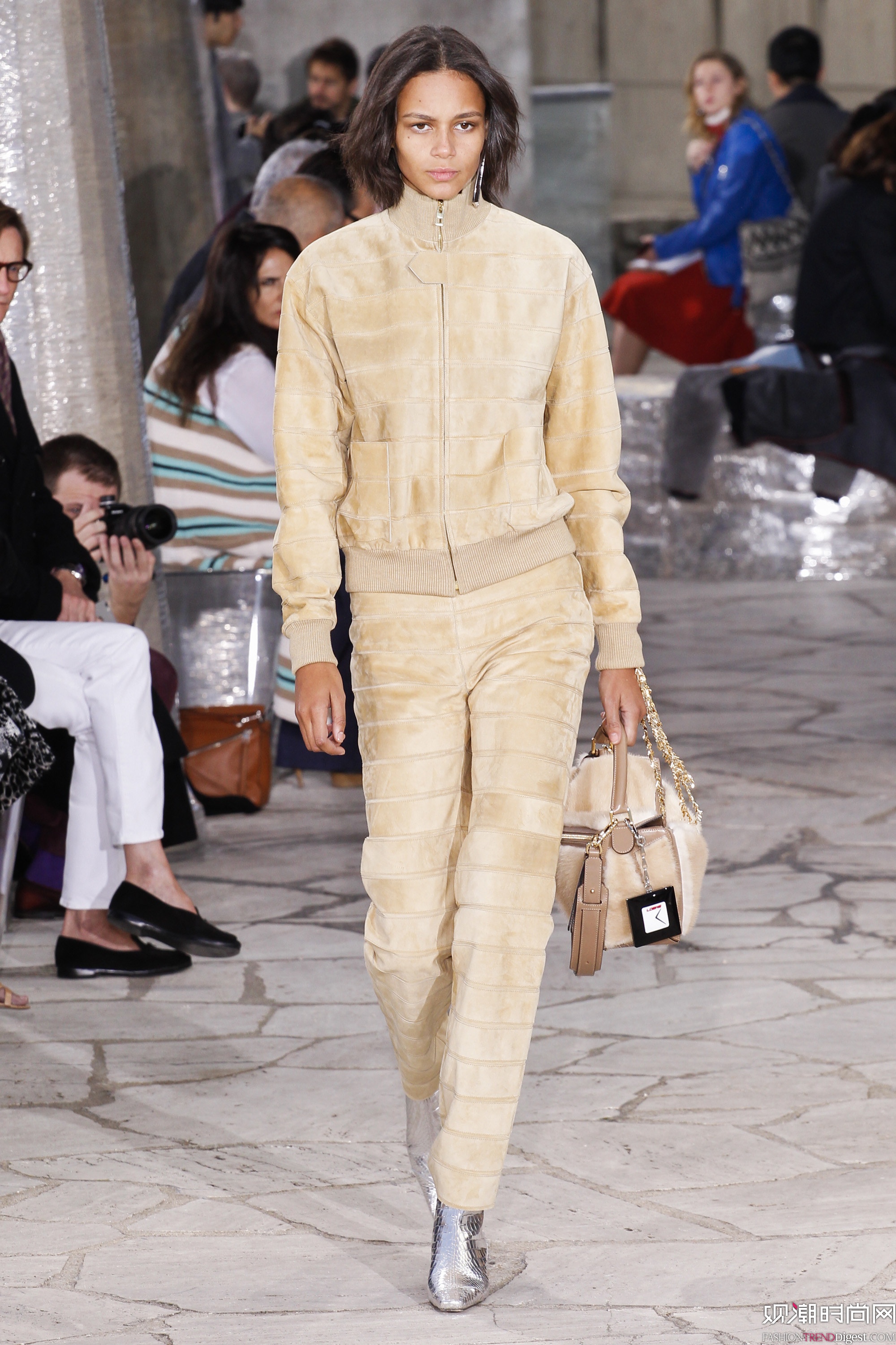 Loewe 2016ϵаrbܸDƬ