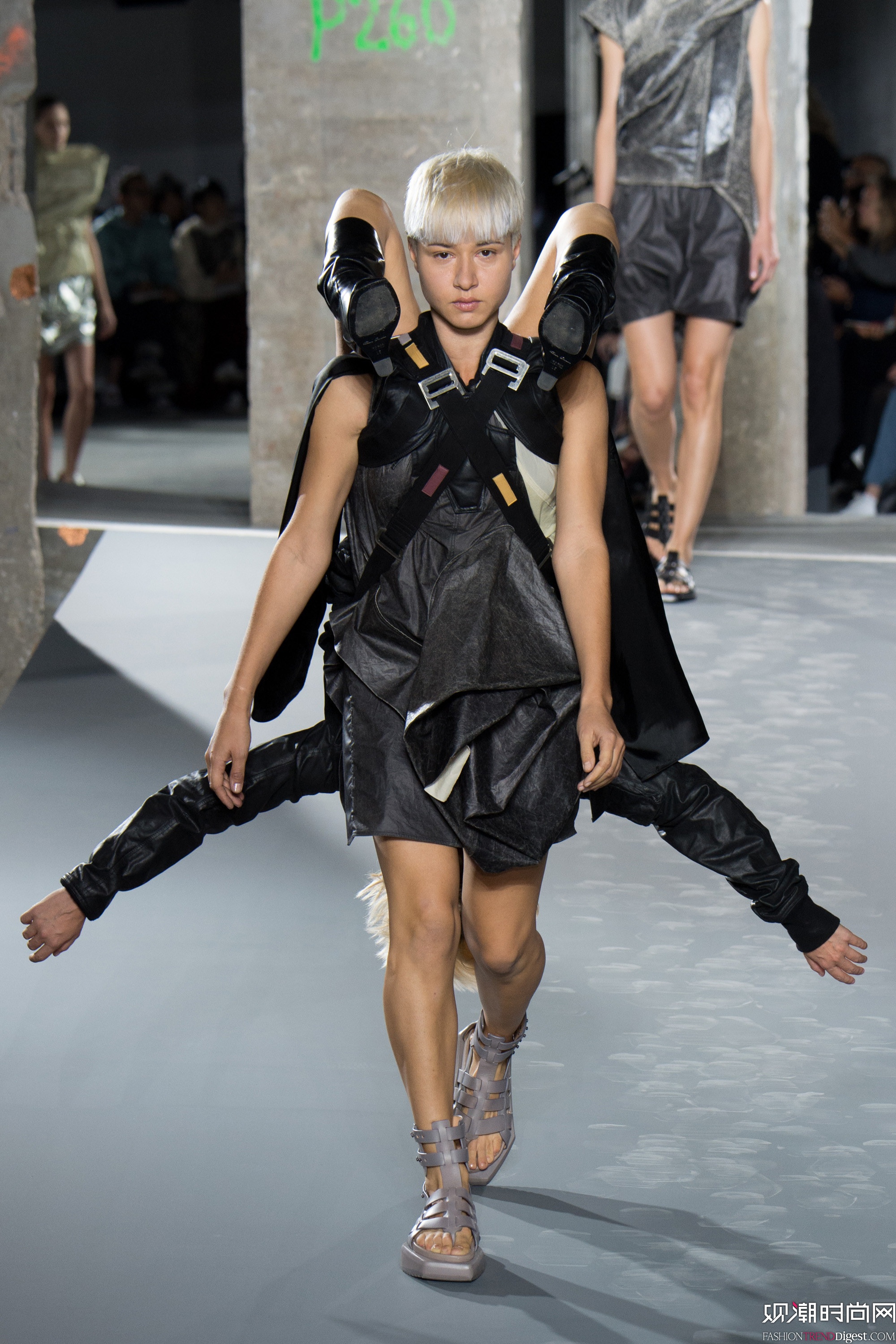 Rick Owens 2016ϵаʱװܸͼƬ