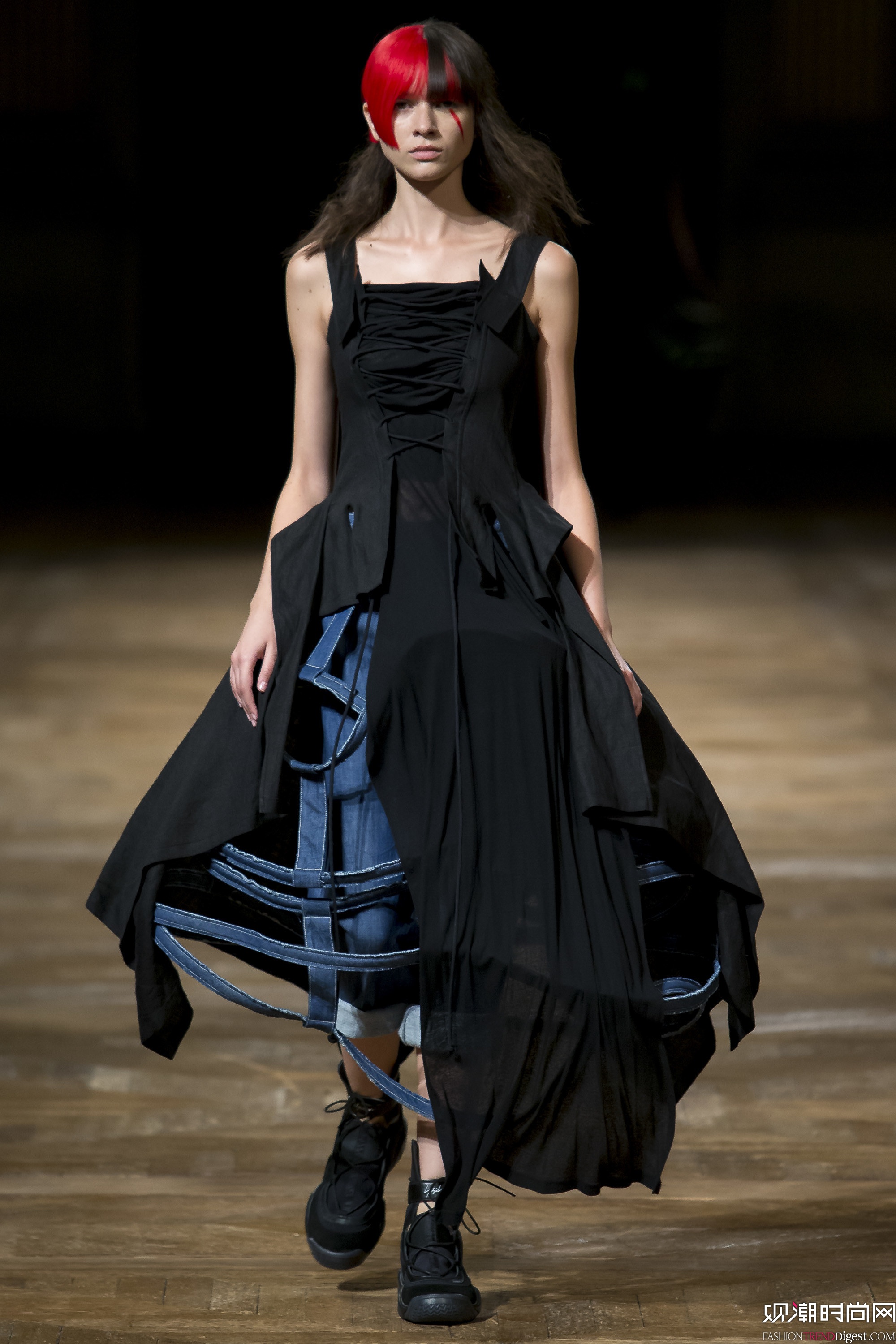 Yohji Yamamoto 2016ϵаrbܸDƬ