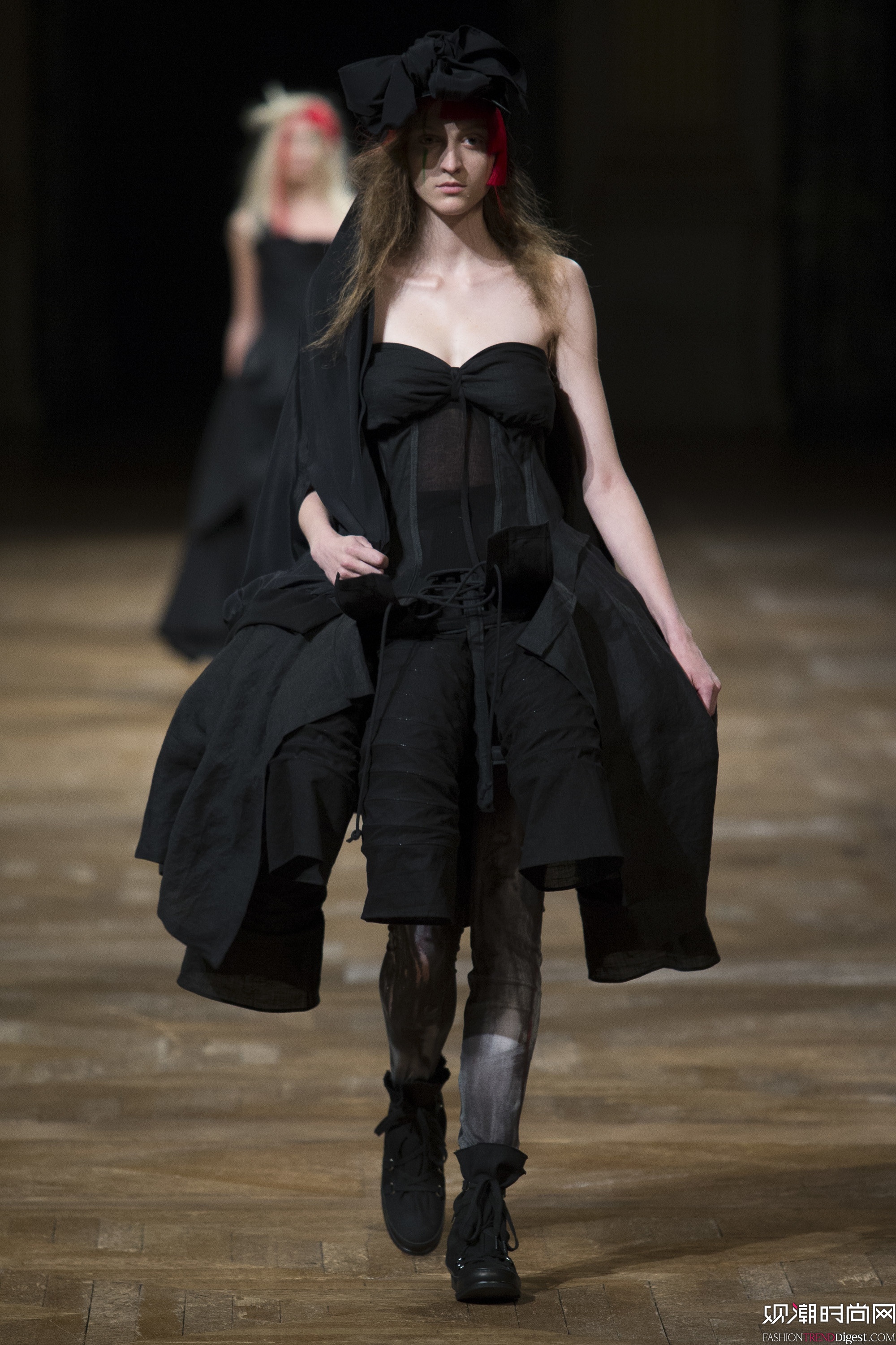 Yohji Yamamoto 2016ϵаrbܸDƬ