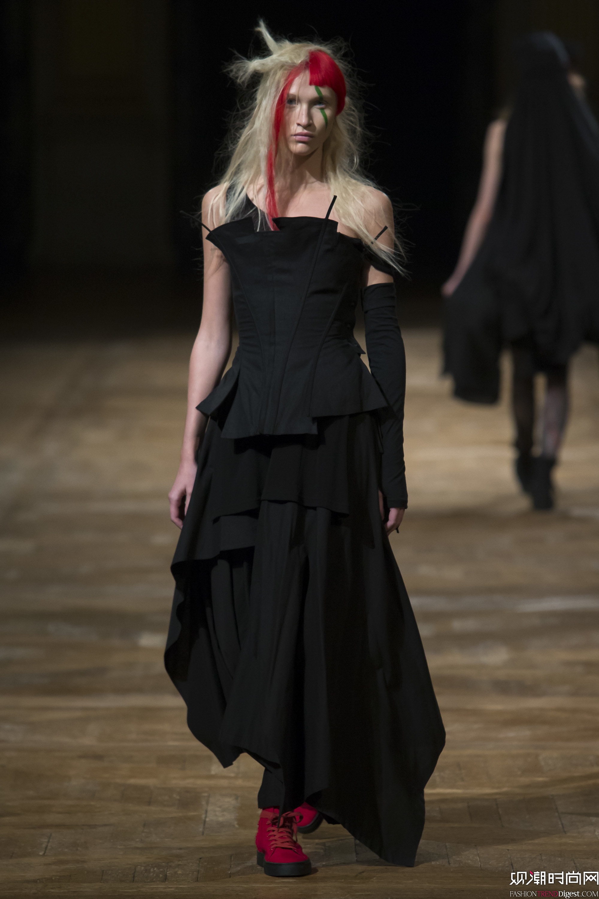 Yohji Yamamoto 2016ϵаrbܸDƬ