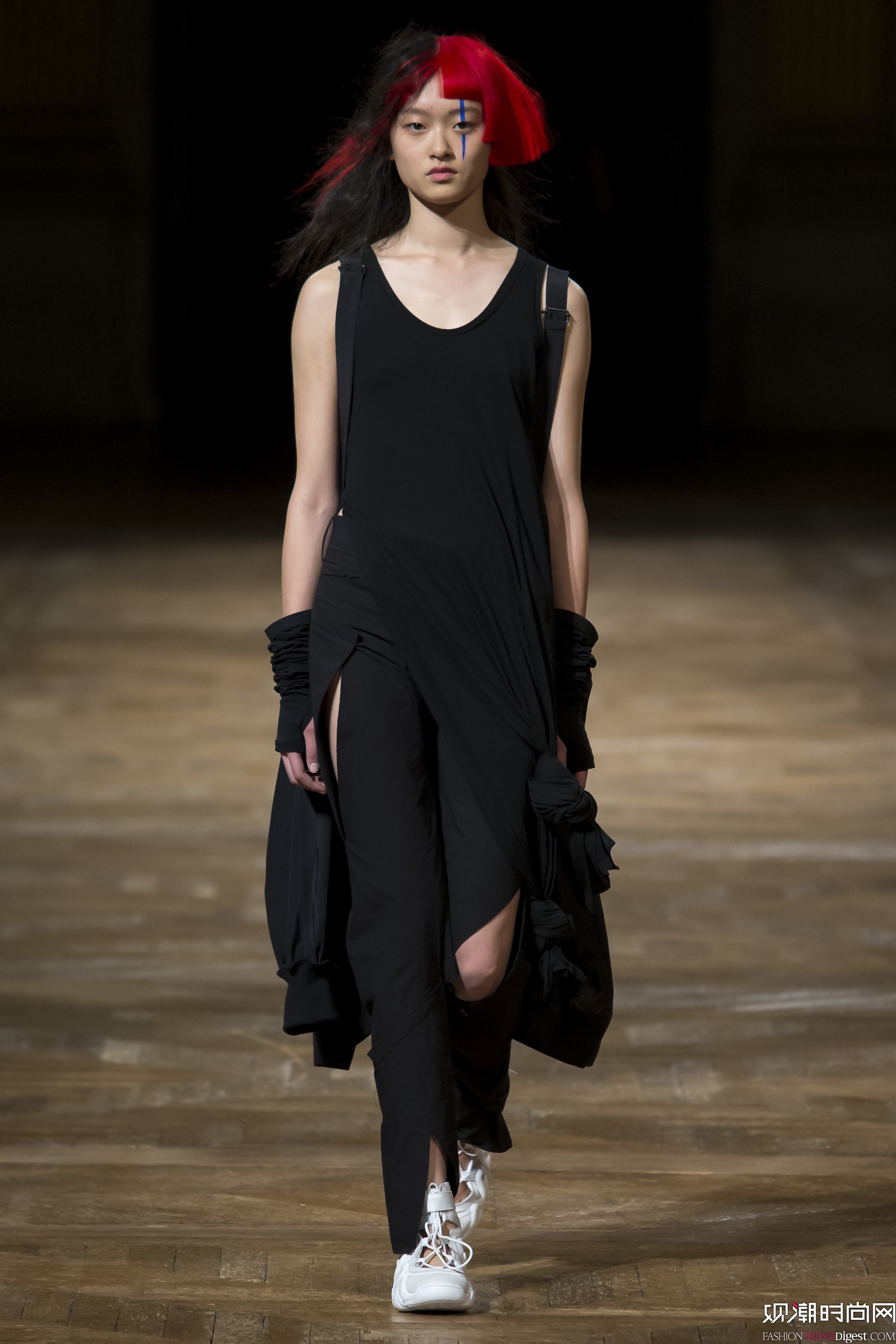 Yohji Yamamoto 2016ϵаrbܸDƬ