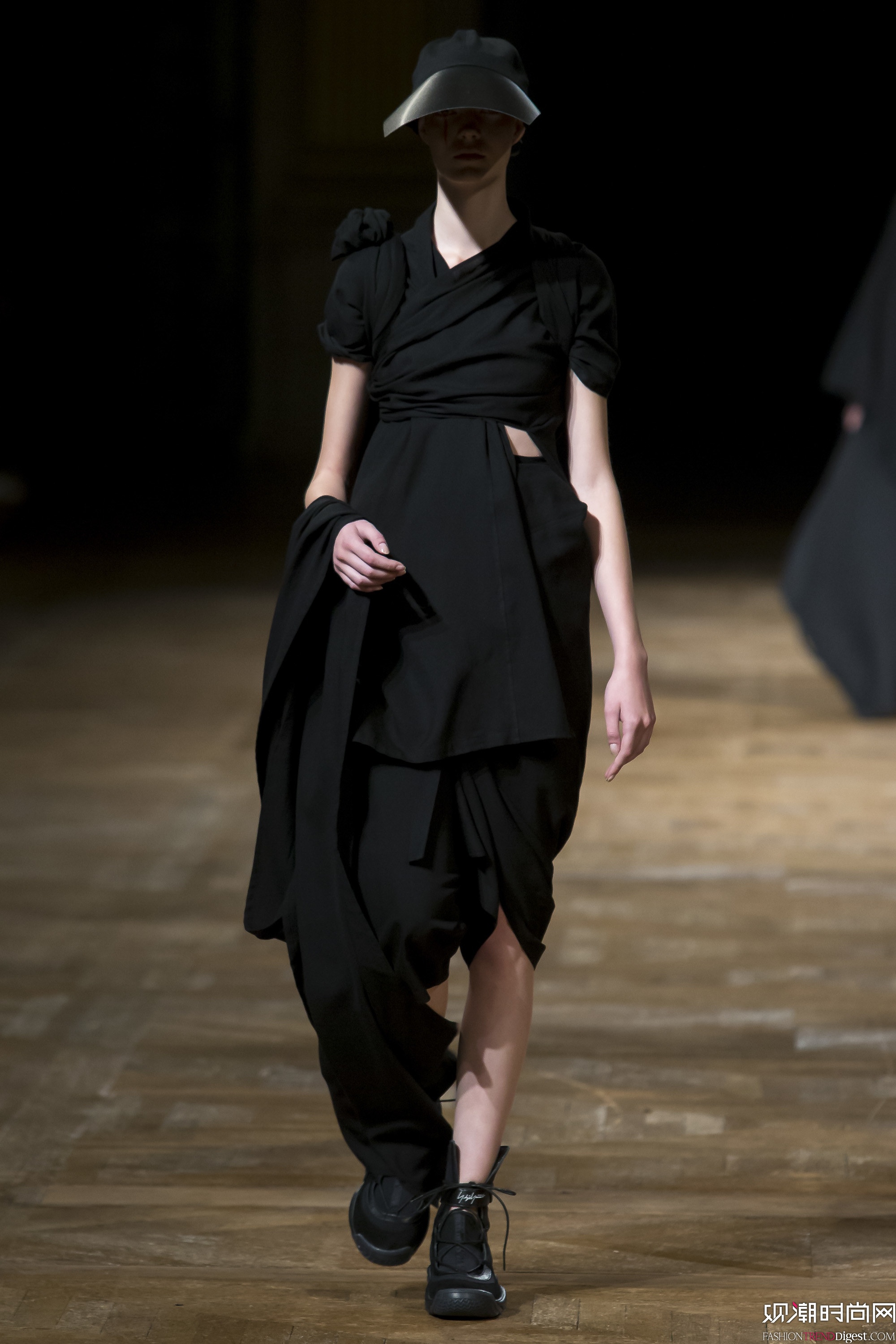 Yohji Yamamoto 2016ϵаrbܸDƬ