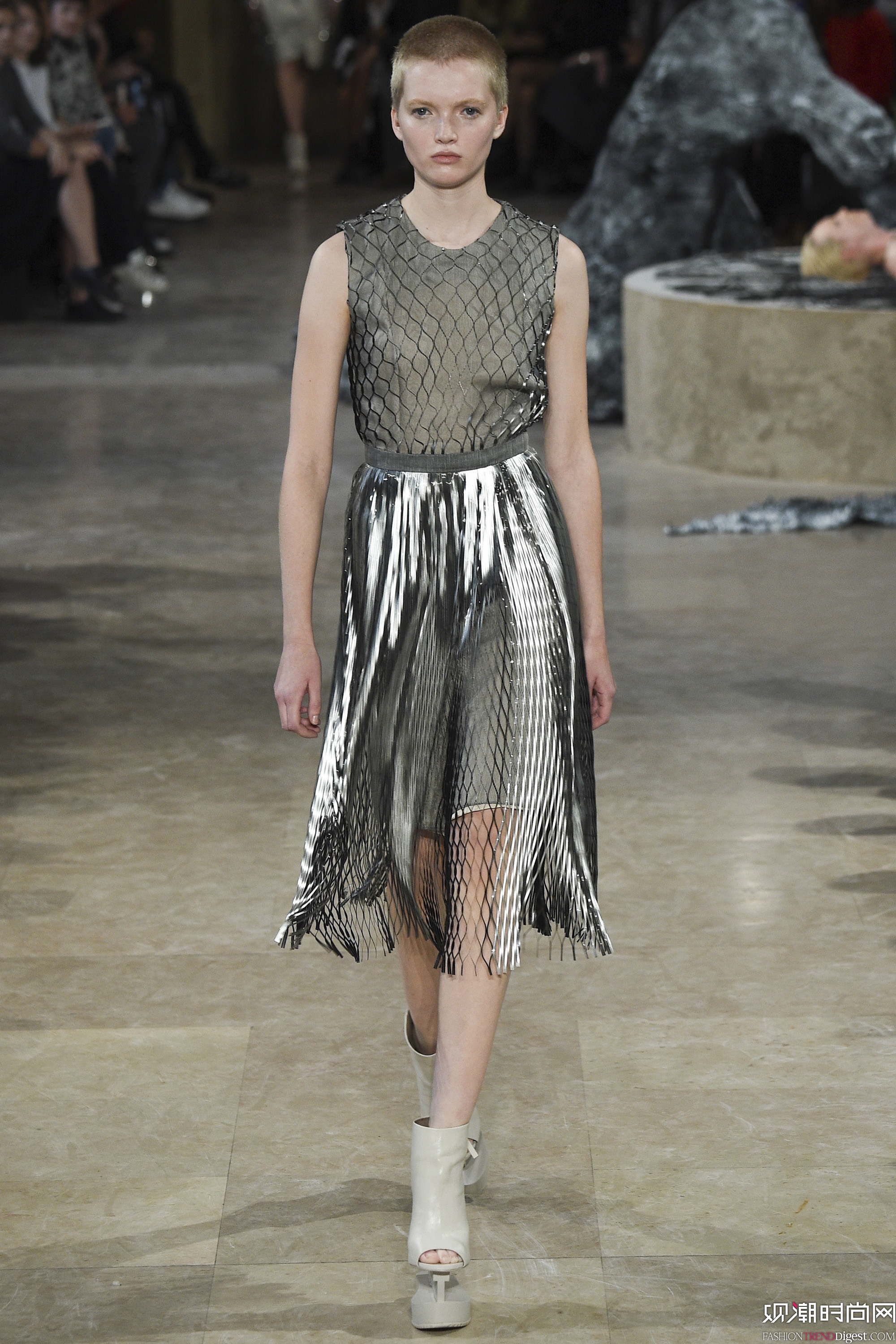 Iris van Herpen 2016İrbŮblDƬ