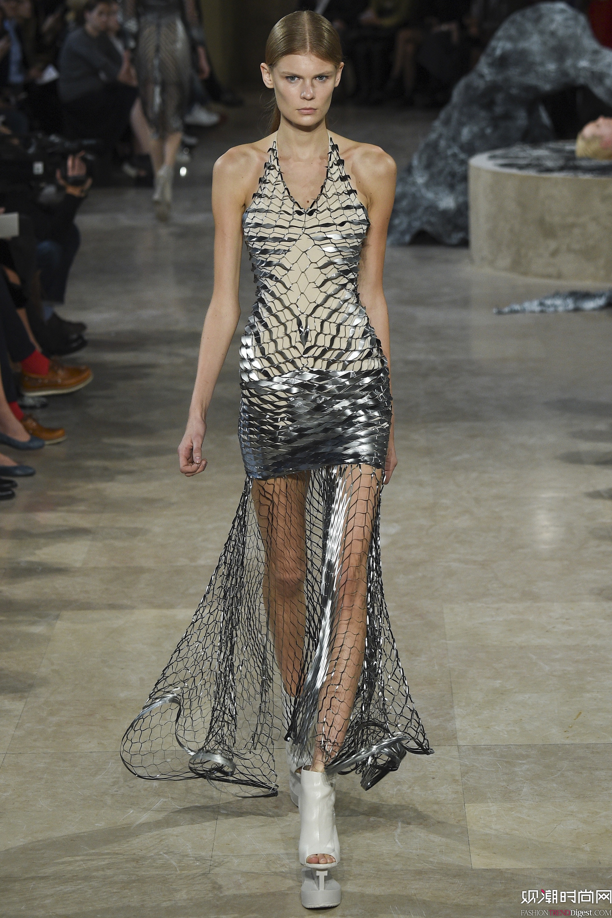 Iris van Herpen 2016İr(sh)bŮbl(f)DƬ