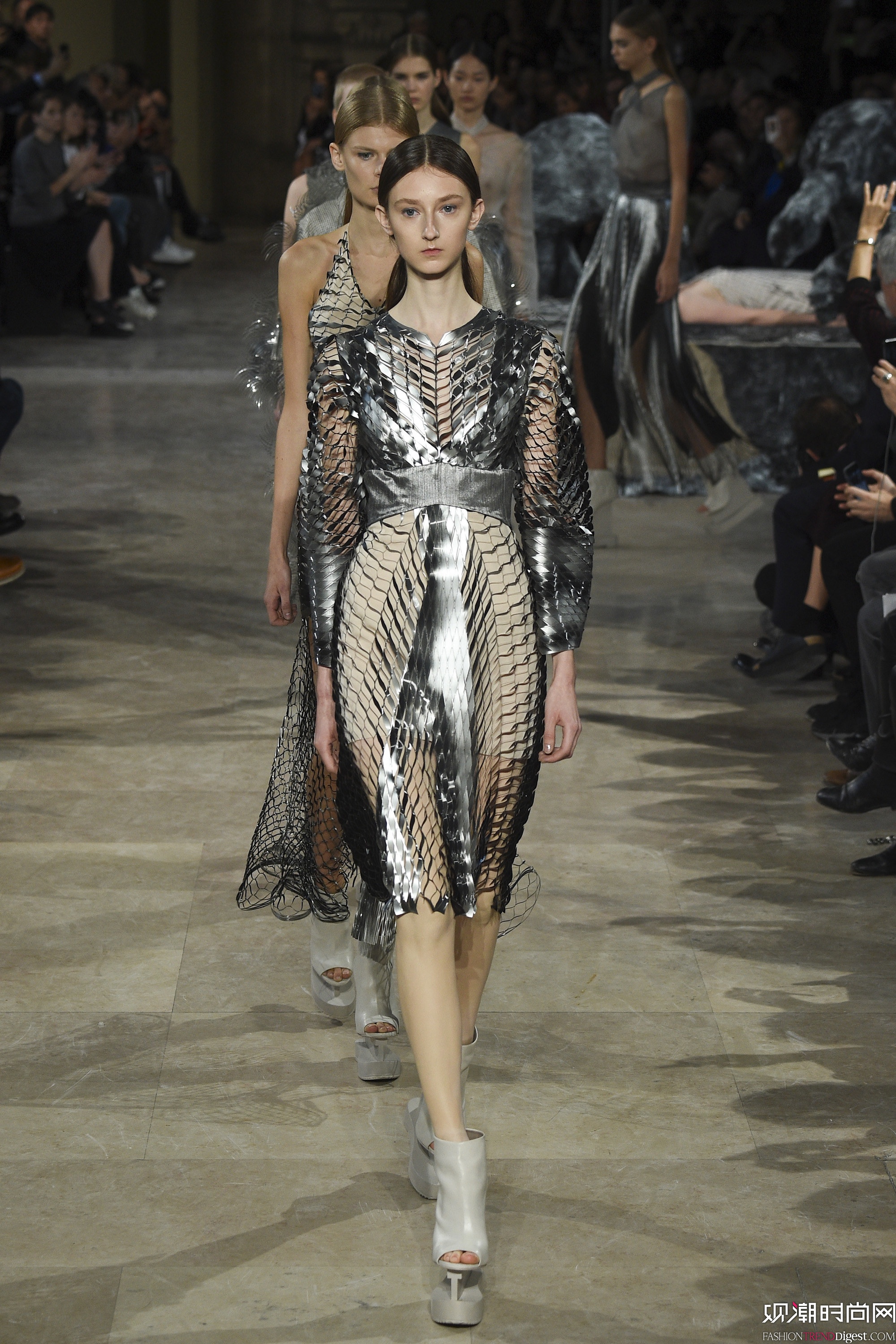Iris van Herpen 2016İrbŮbl(f)DƬ