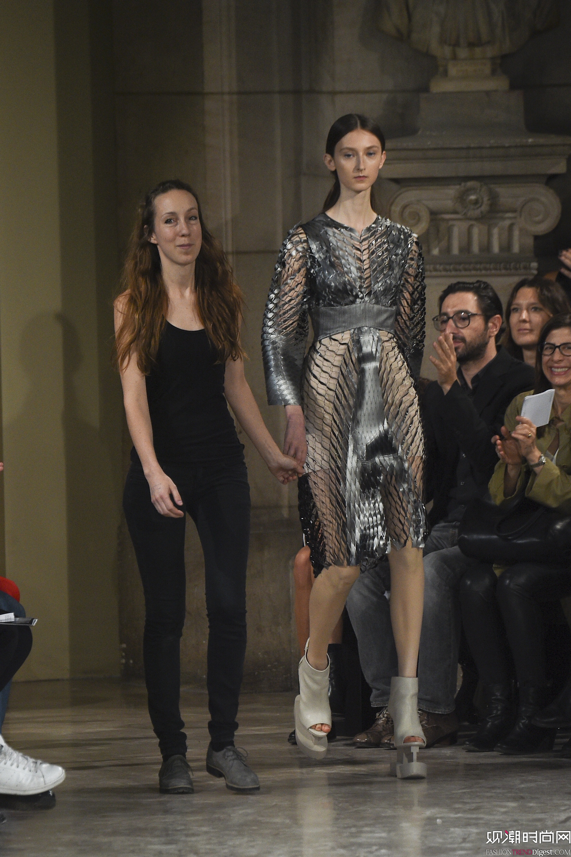 Iris van Herpen 2016İrbŮblDƬ
