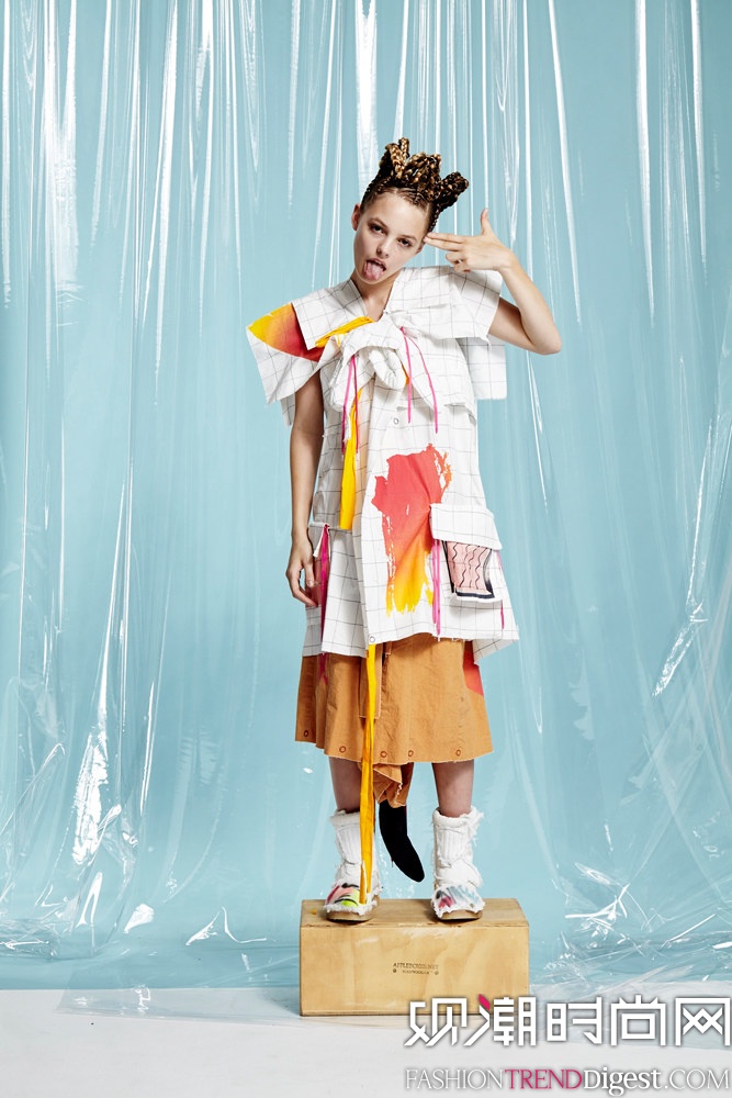 Bernhard Willhelm 2016紺 looklookDƬ