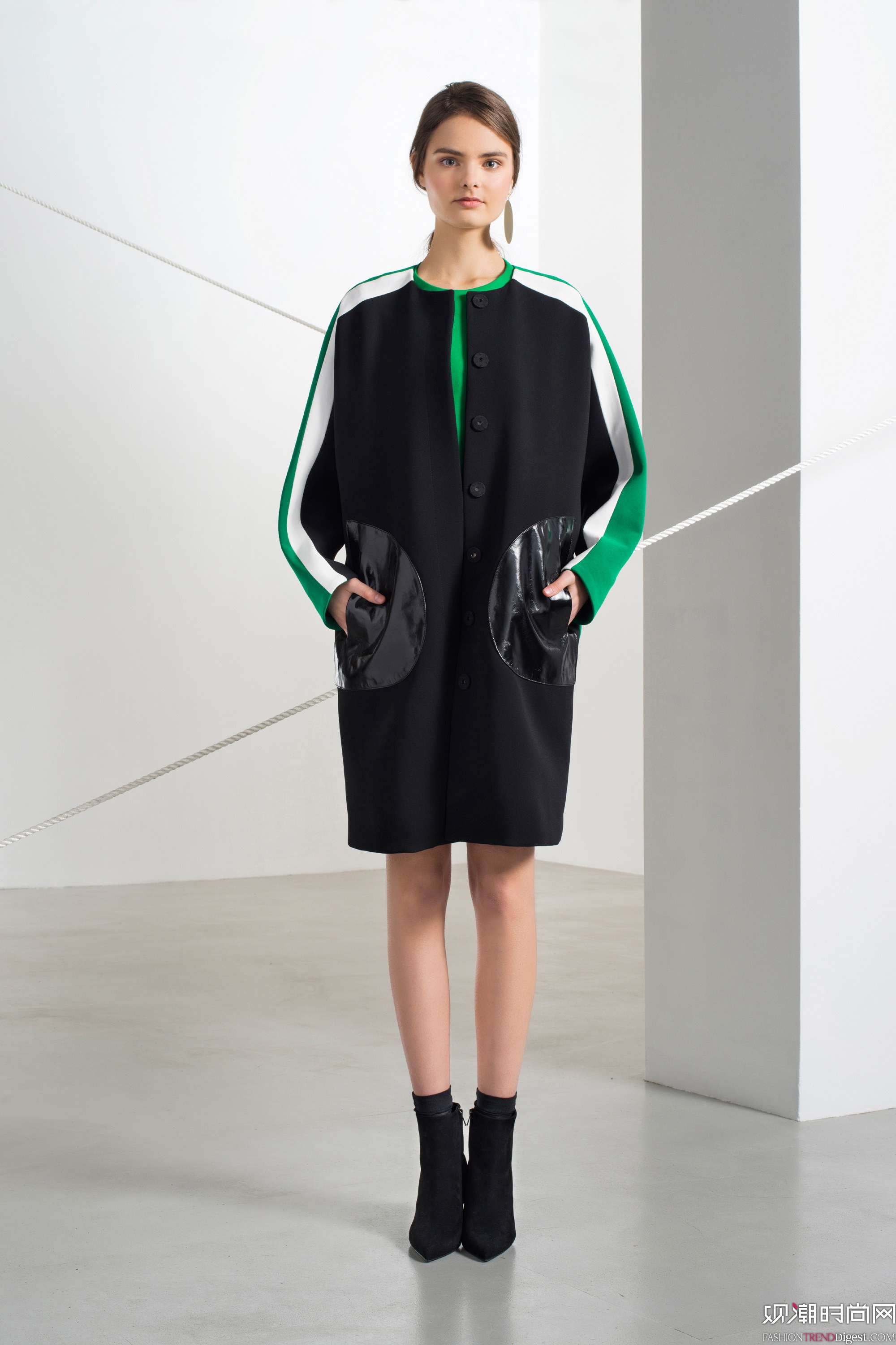 Lisa Perry 2016ϵLookBookDƬ