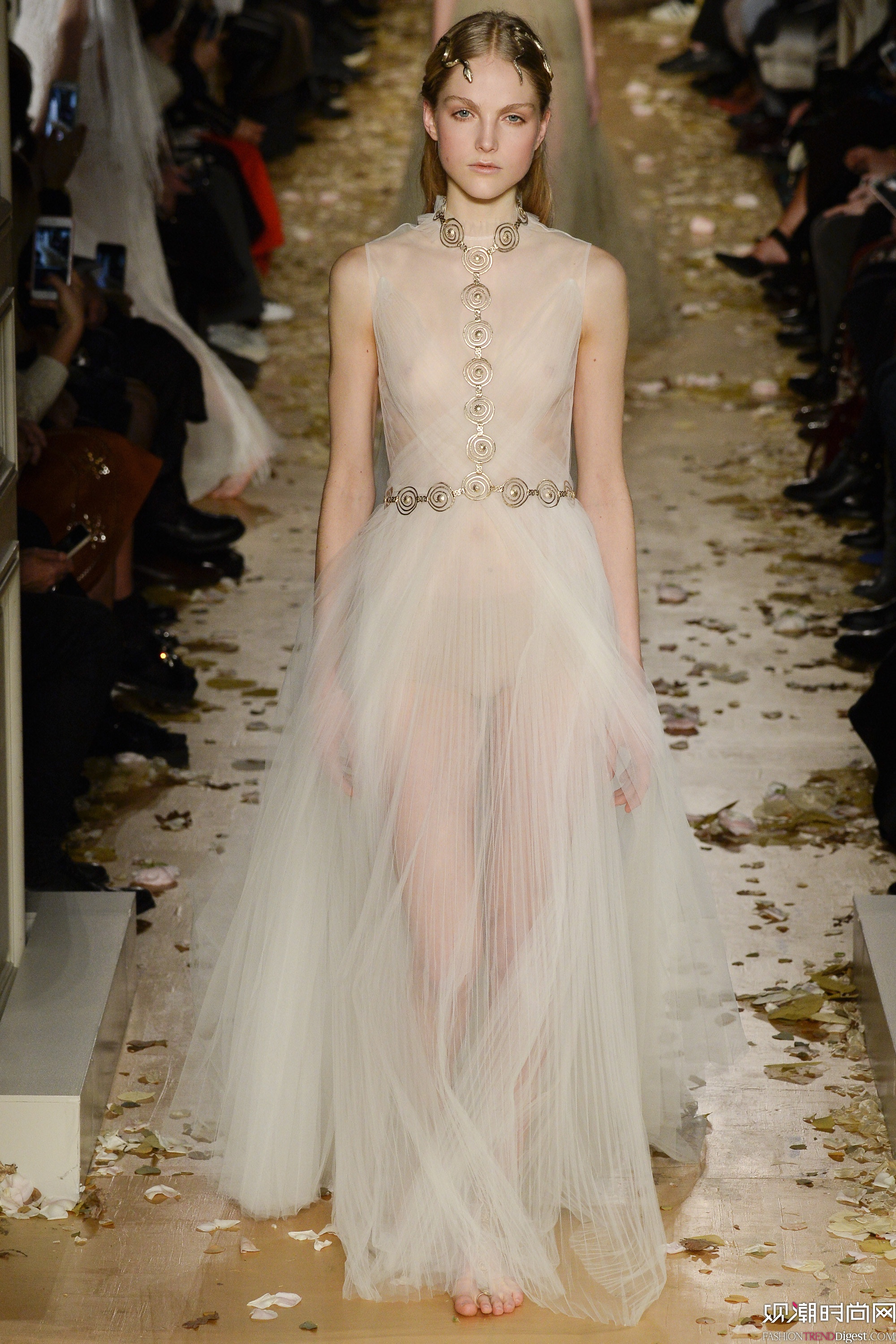 Valentino 2016ĸ߶ϵа߶ܸDƬ