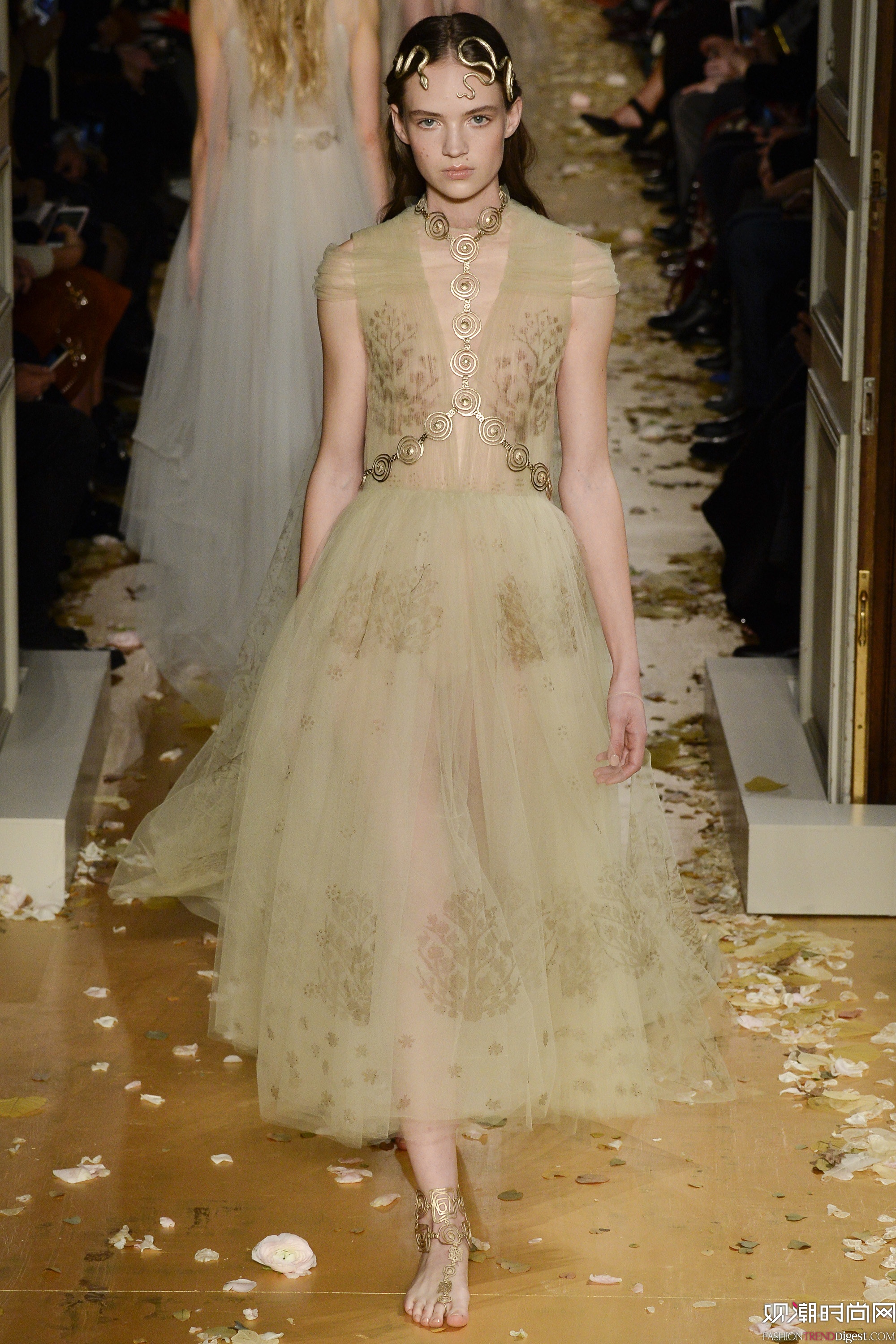 Valentino 2016ĸ߶ϵа߶ܸDƬ