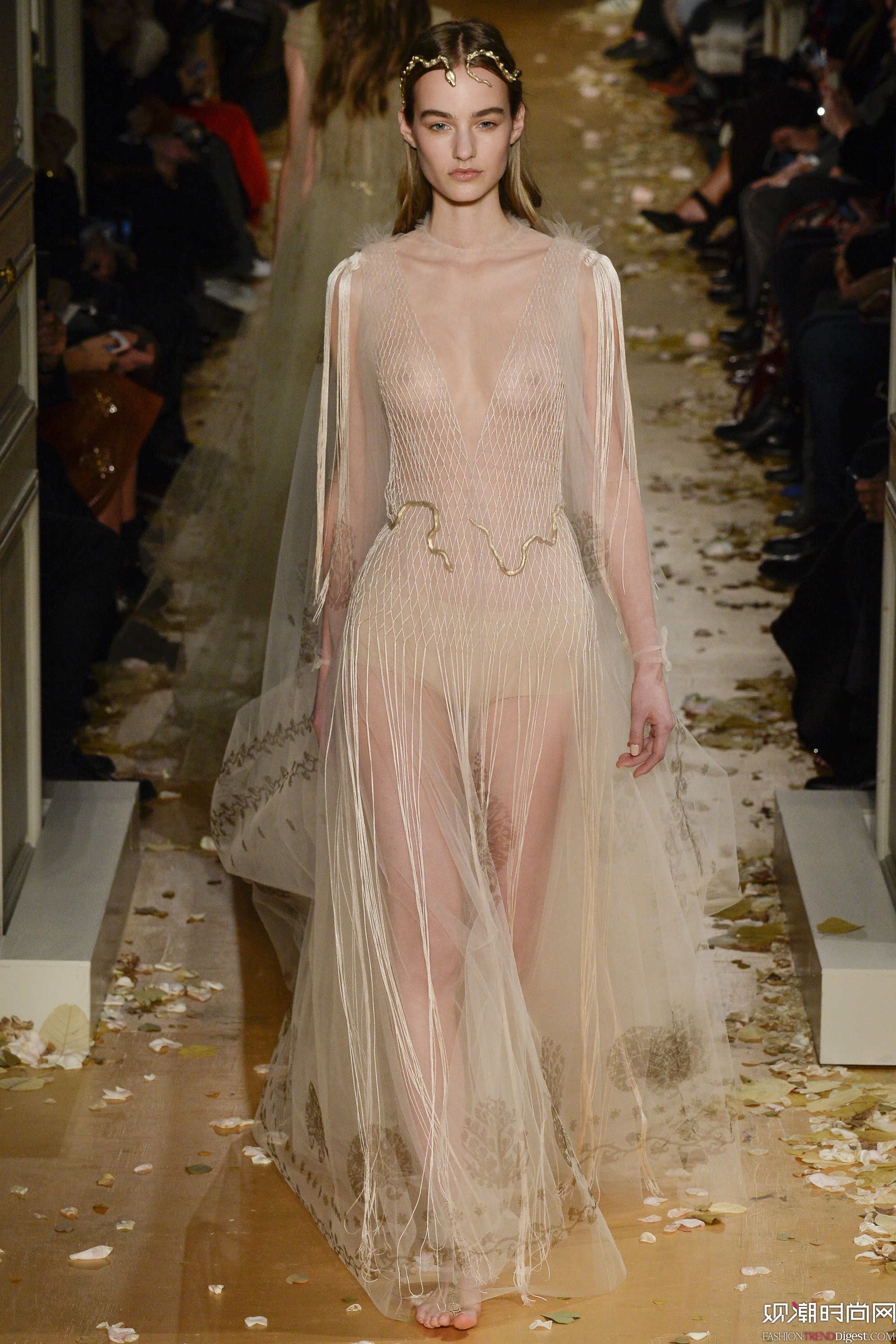 Valentino 2016ĸ߶ϵа߶ܸDƬ