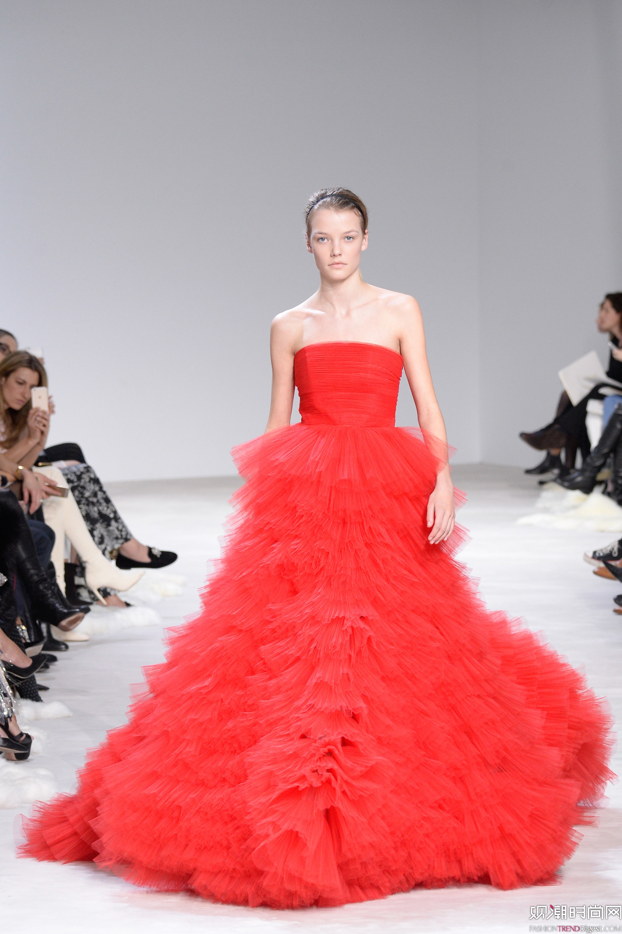Giambattista Valli 2016İ߶rbܸDƬ