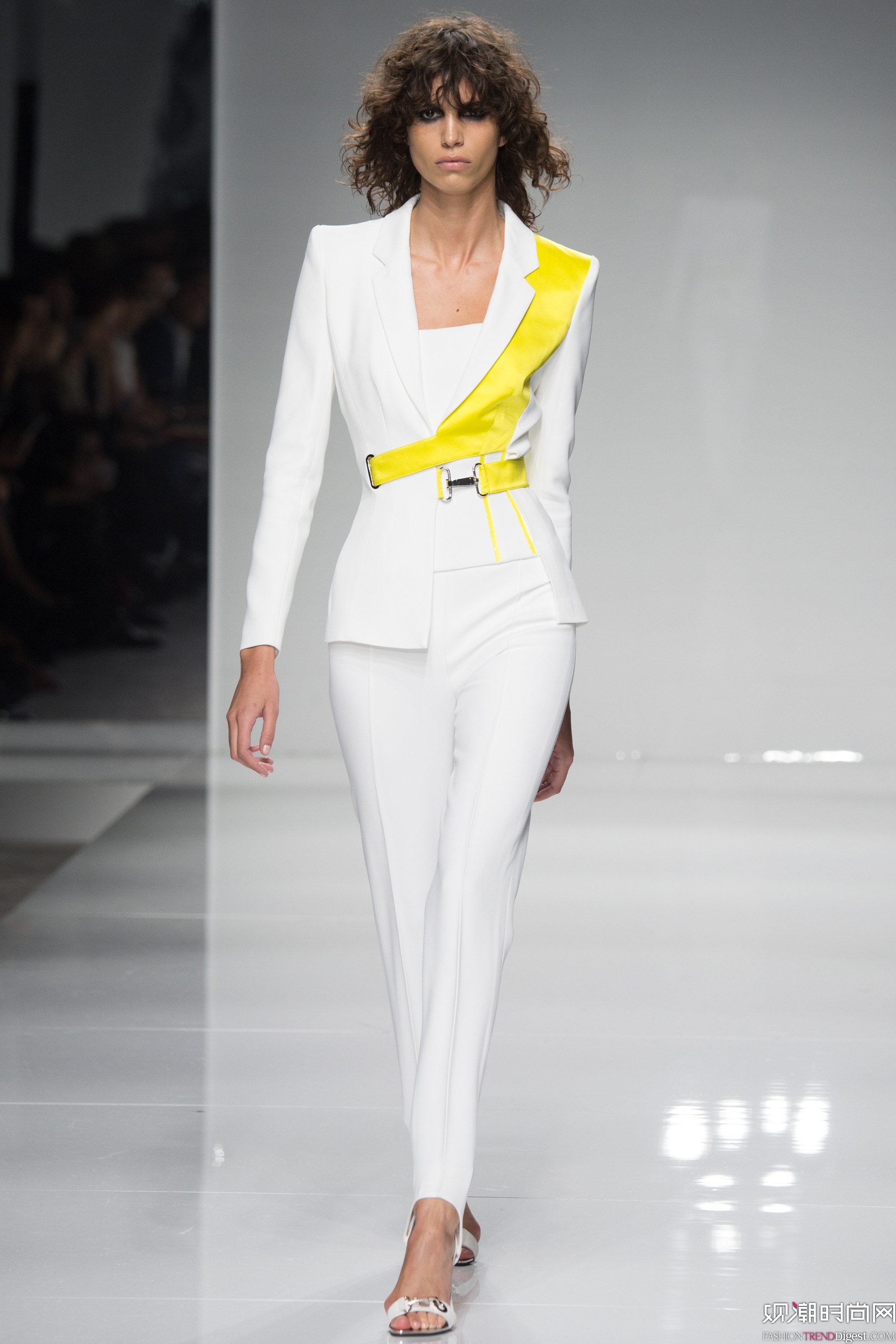 Atelier Versace 2016İ߶ʱװܸͼƬ