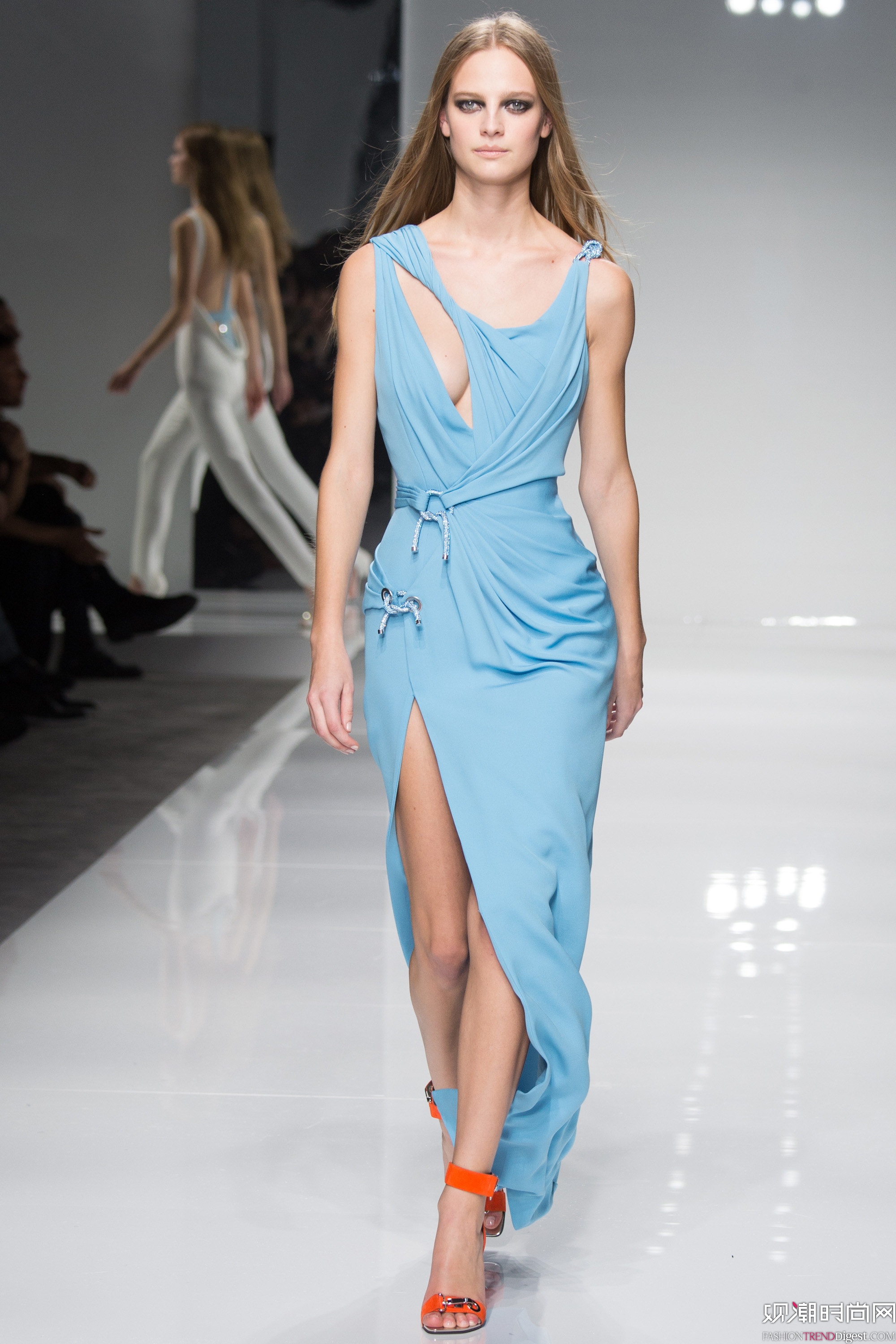 Atelier Versace 2016İ߶ʱװܸͼƬ