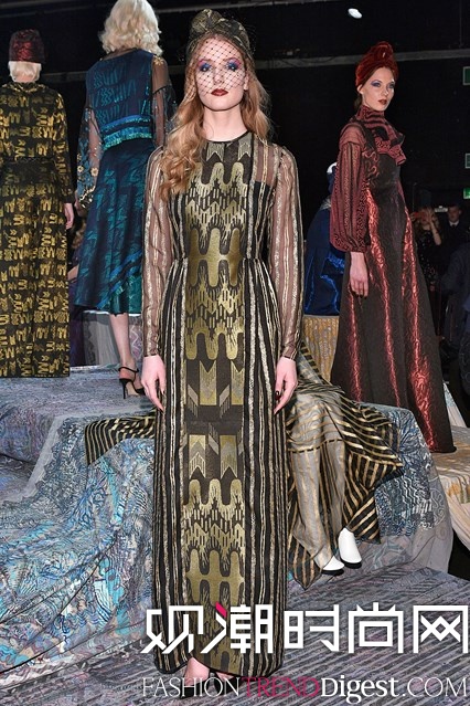 Zandra Rhodes 2016ﶬؕrbLOOKBOOKDƬ