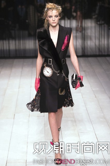 Alexander McQueen 2016ﶬؕrbܸDƬ