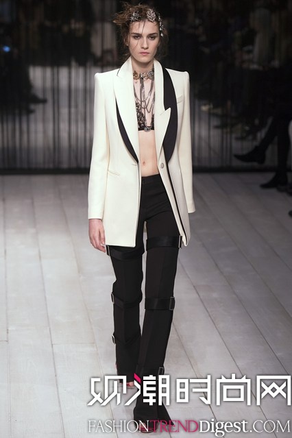 Alexander McQueen 2016ﶬؕrbܸDƬ