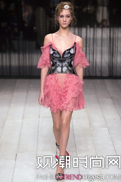 Alexander McQueen 2016ﶬؕr(sh)bܸDƬ