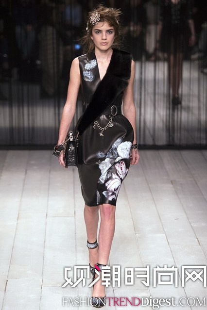 Alexander McQueen 2016ﶬؕrbܸDƬ