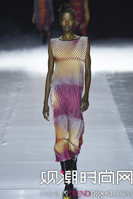 Issey Miyake 2016ﶬϵаʱװܸͼƬ