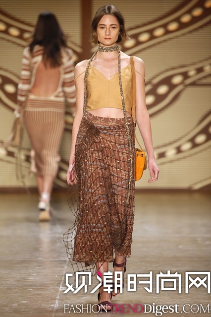 Lilly Sarti 2017ϵDƬ