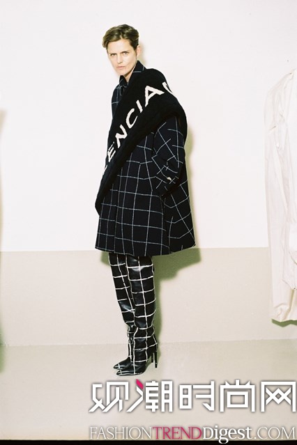 Balenciaga 2017紺ϵLookBookDƬ