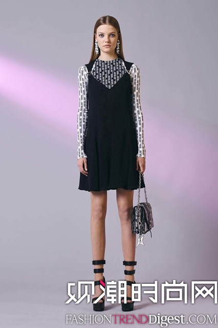 Versace 2017紺ϵlookbookDƬ
