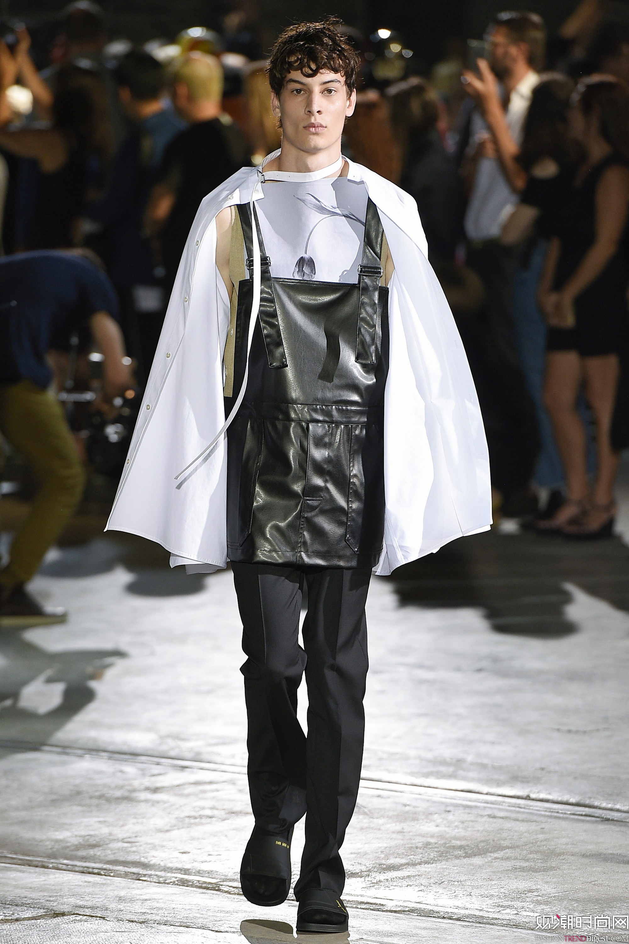 Raf Simons 2017bϵDƬ