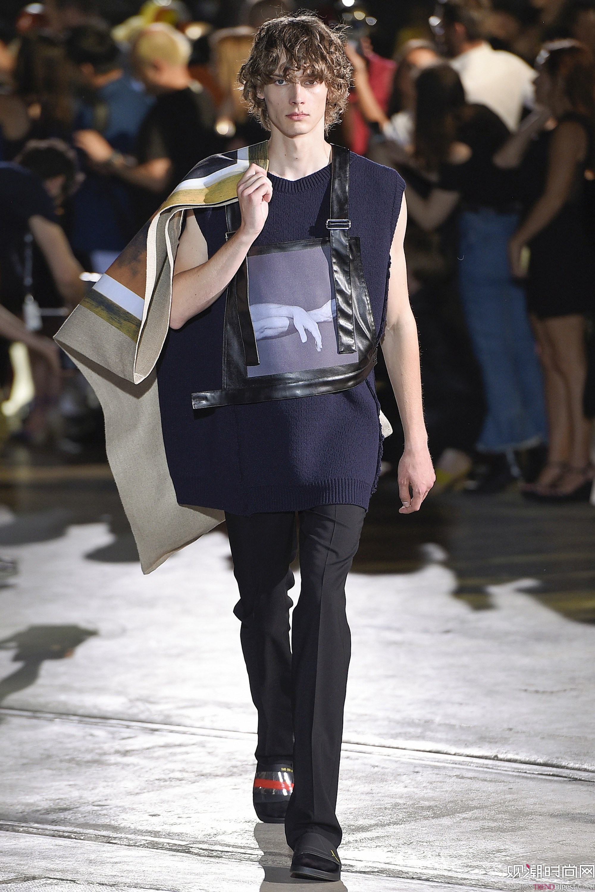 Raf Simons 2017bϵDƬ