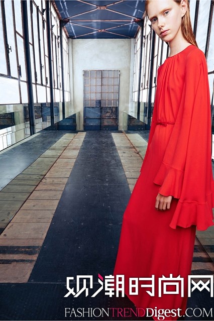 Giambattista Valli 2017紺LOOKBOOKDƬ