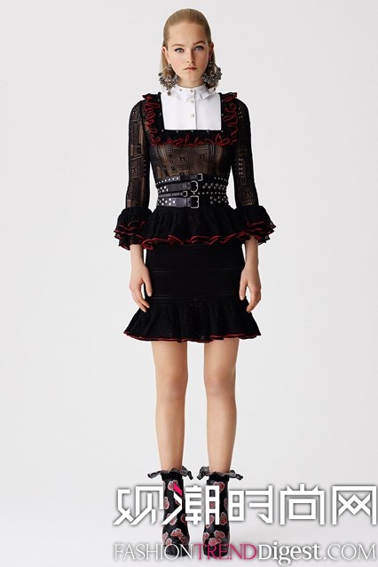 Alexander McQueen 2017紺ϵl(wi)ookbookDƬ