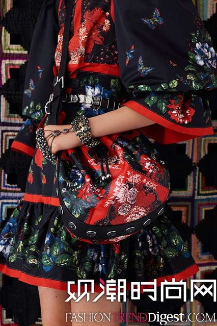 Alexander McQueen 2017紺ϵlookbookDƬ