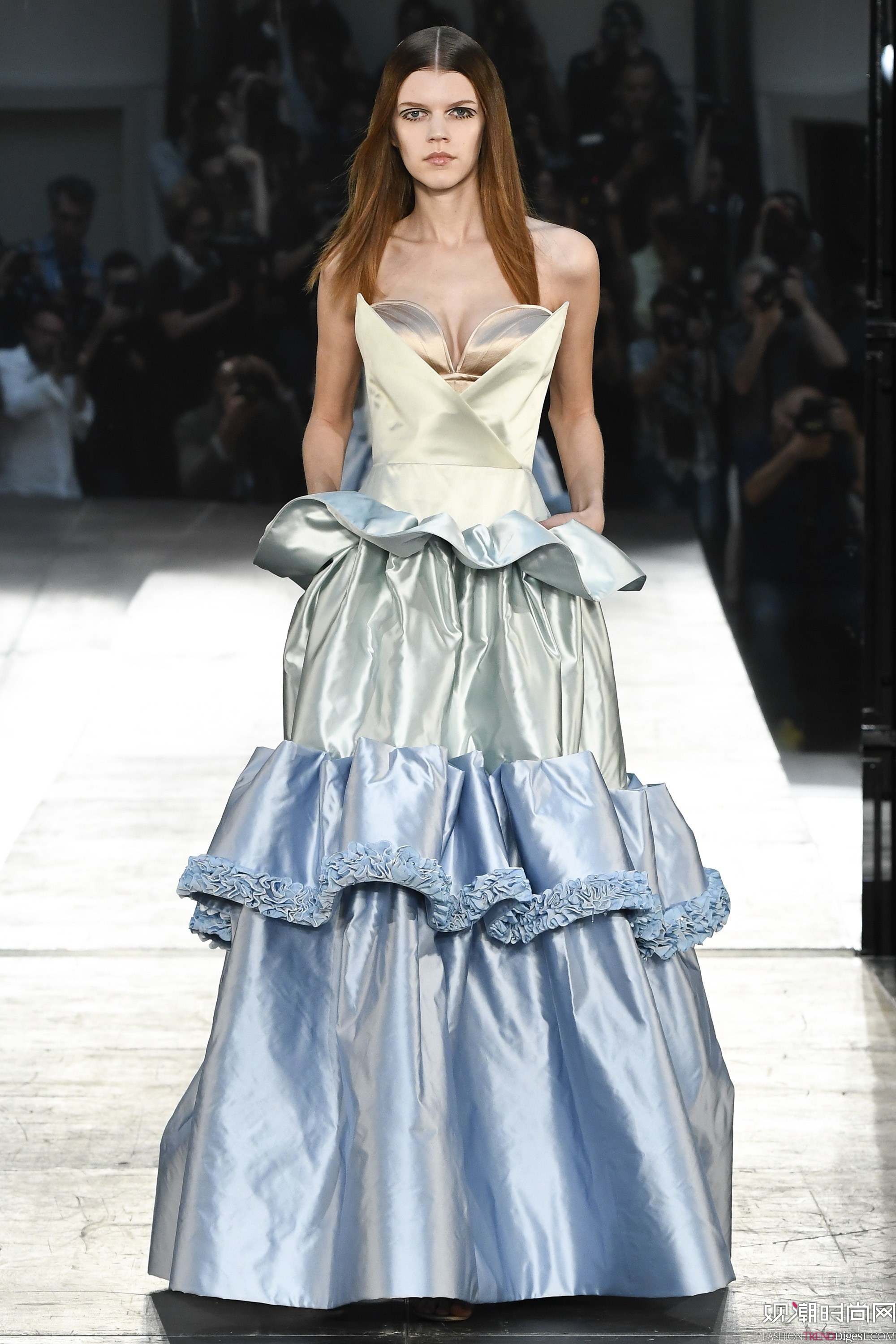 Alexis Mabille 2016ﶬ߶ϵ㳡ͼƬ