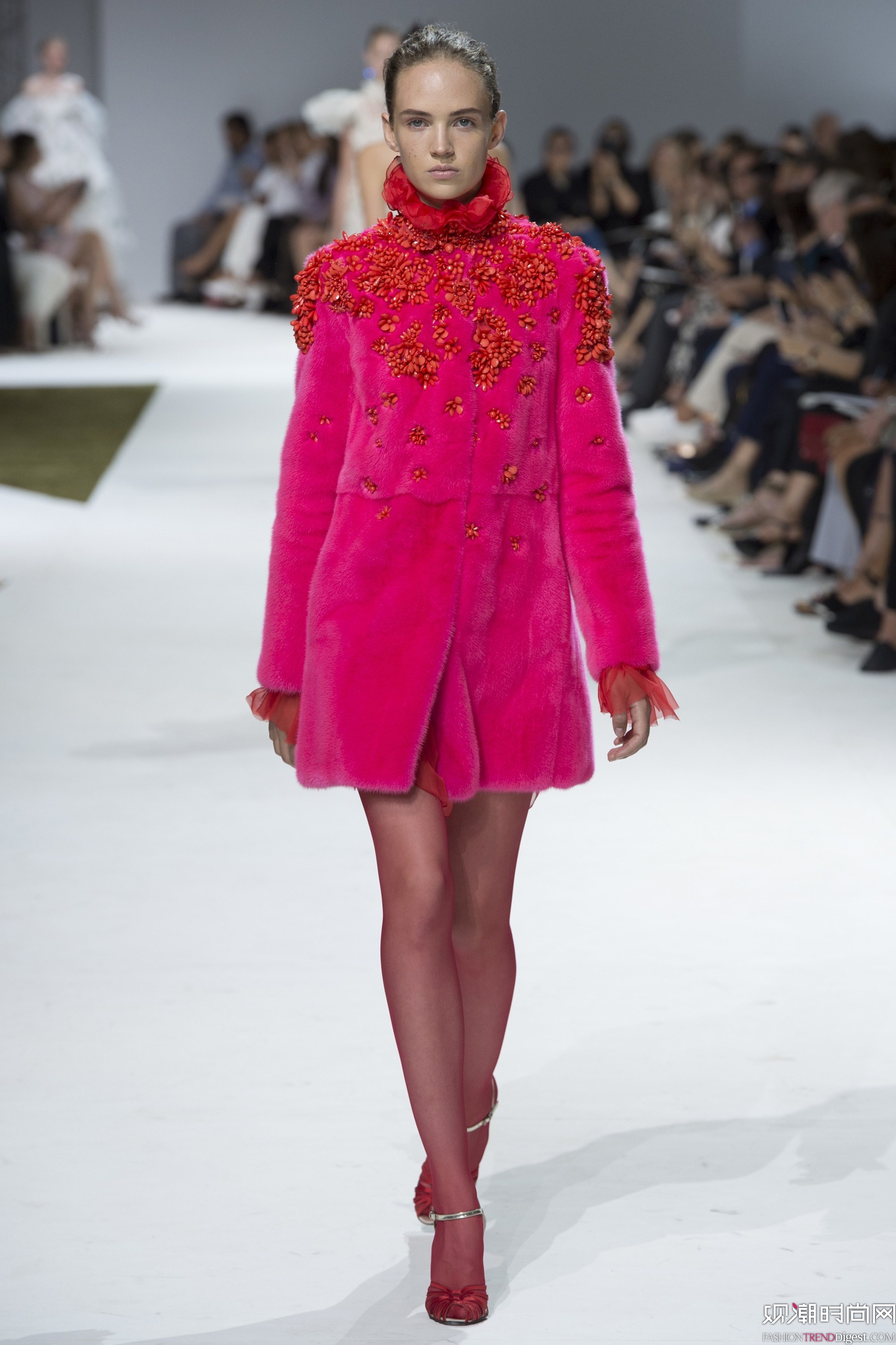 Giambattista Valli 2016ﶬ߶ϵ㳡ͼƬ