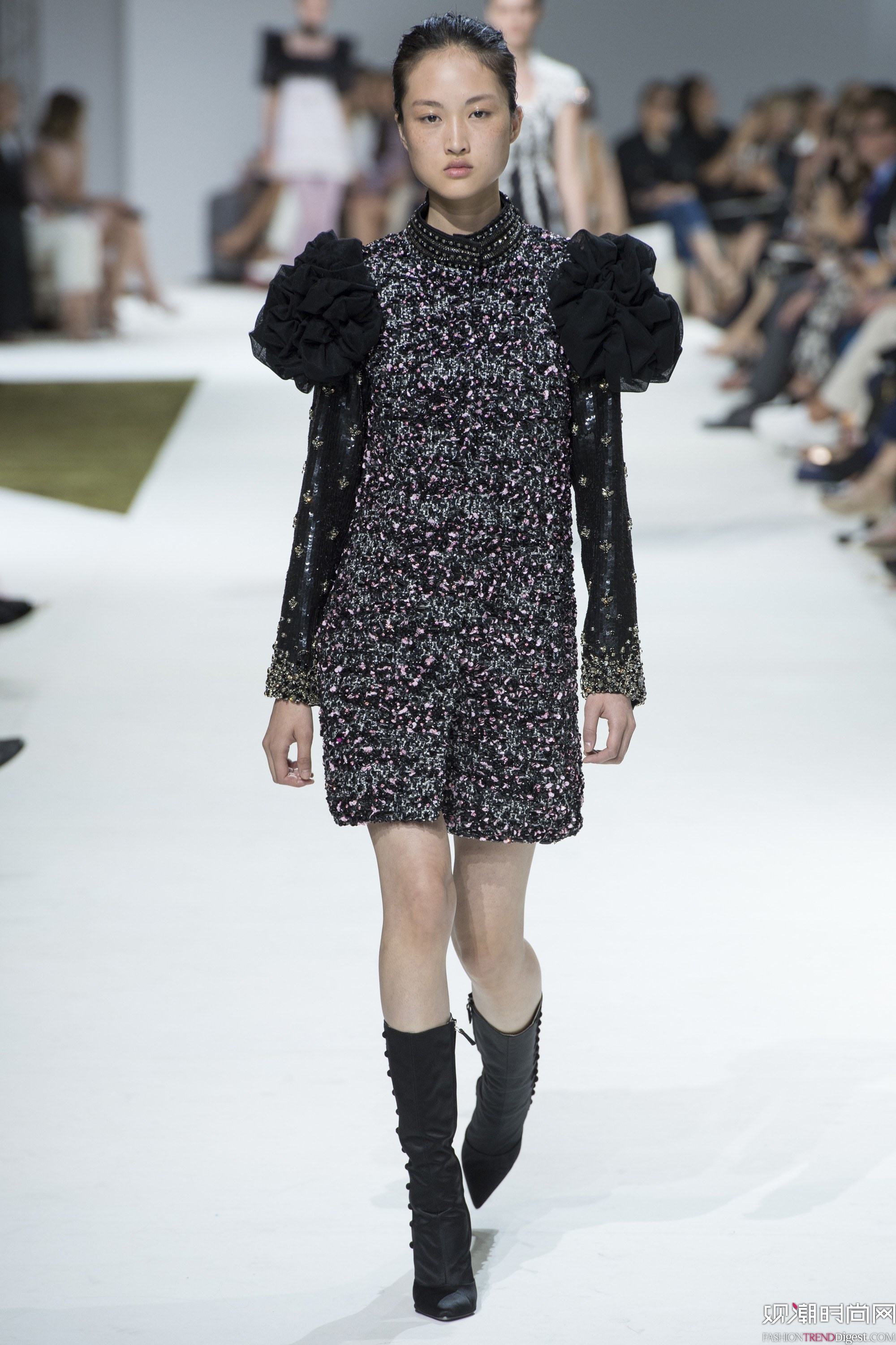 Giambattista Valli 2016ﶬ߶ϵ㳡ͼƬ