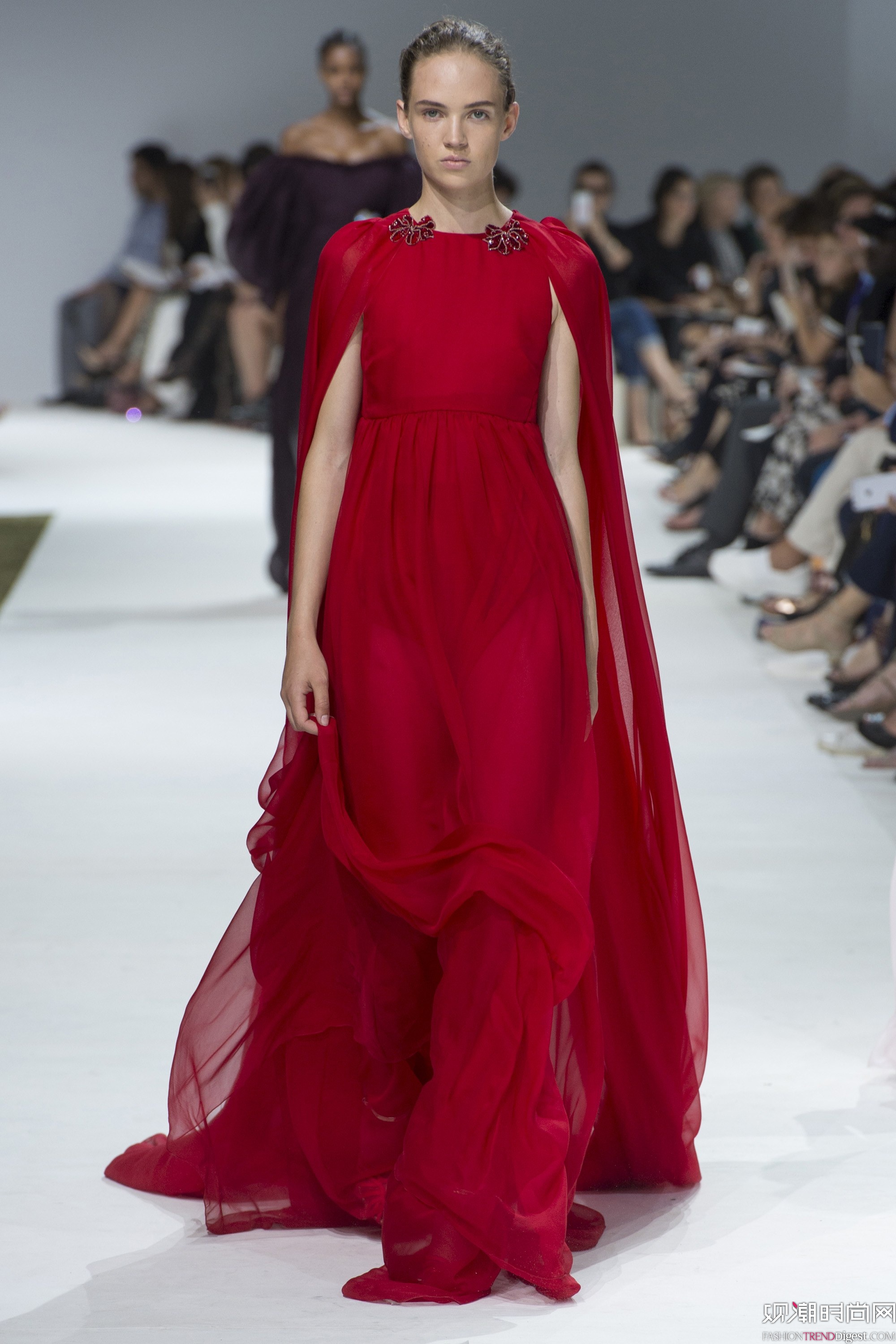 Giambattista Valli 2016ﶬ߶ϵ㳡ͼƬ