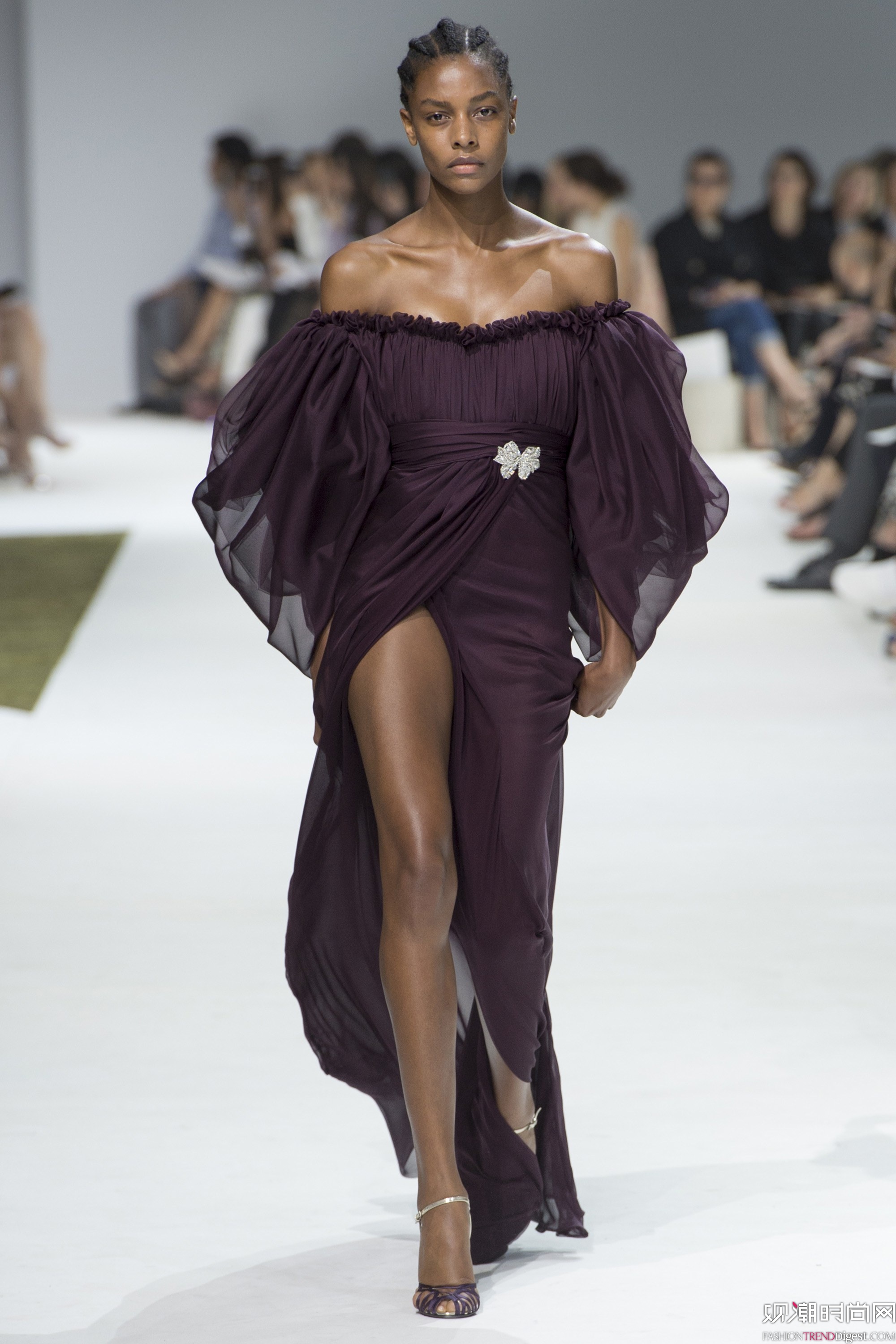 Giambattista Valli 2016ﶬ߶ϵ㳡ͼƬ