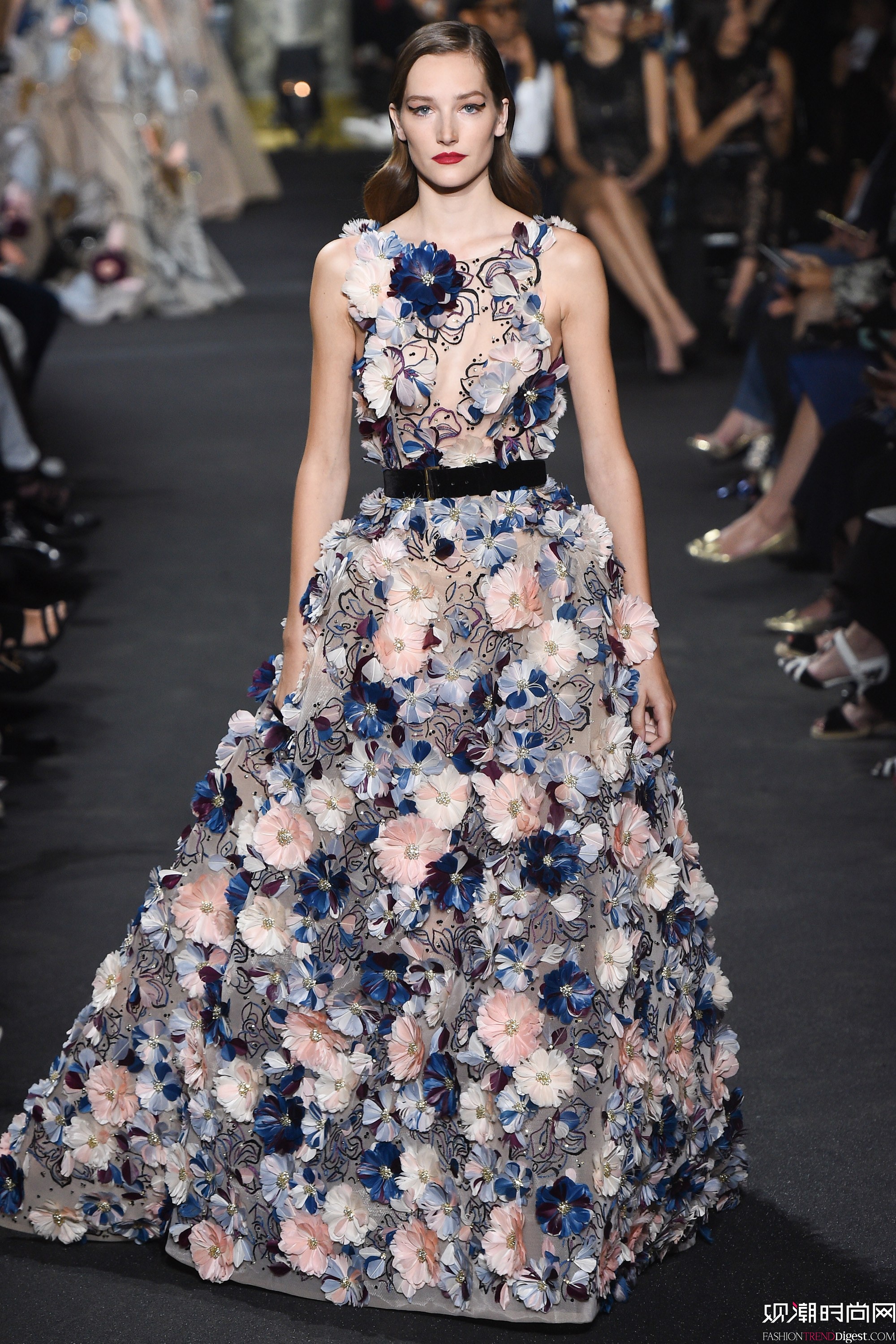 Elie Saab 2016ﶬ߶ϵ㳡ͼƬ