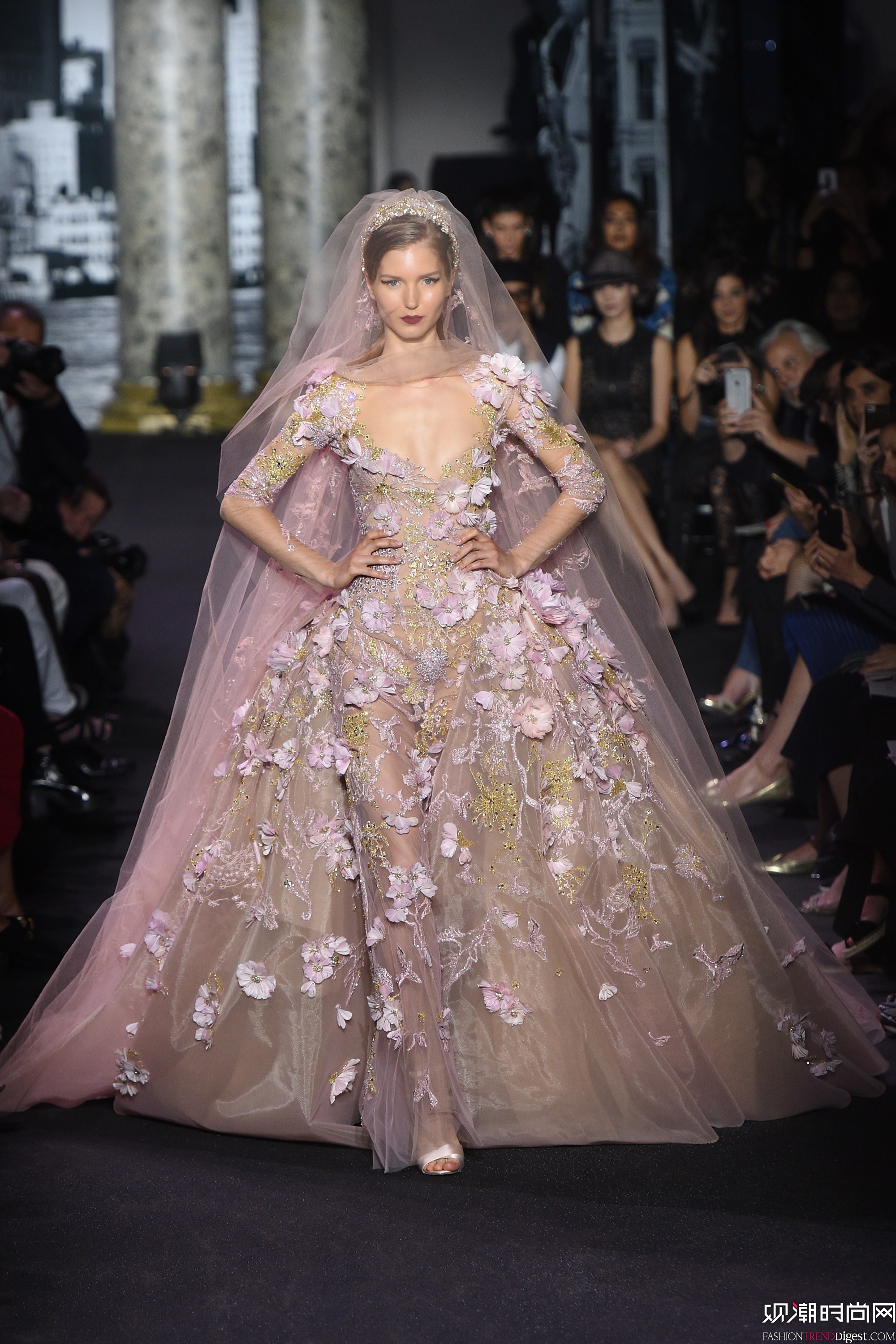 Elie Saab 2016ﶬ߶ϵ㳡ͼƬ